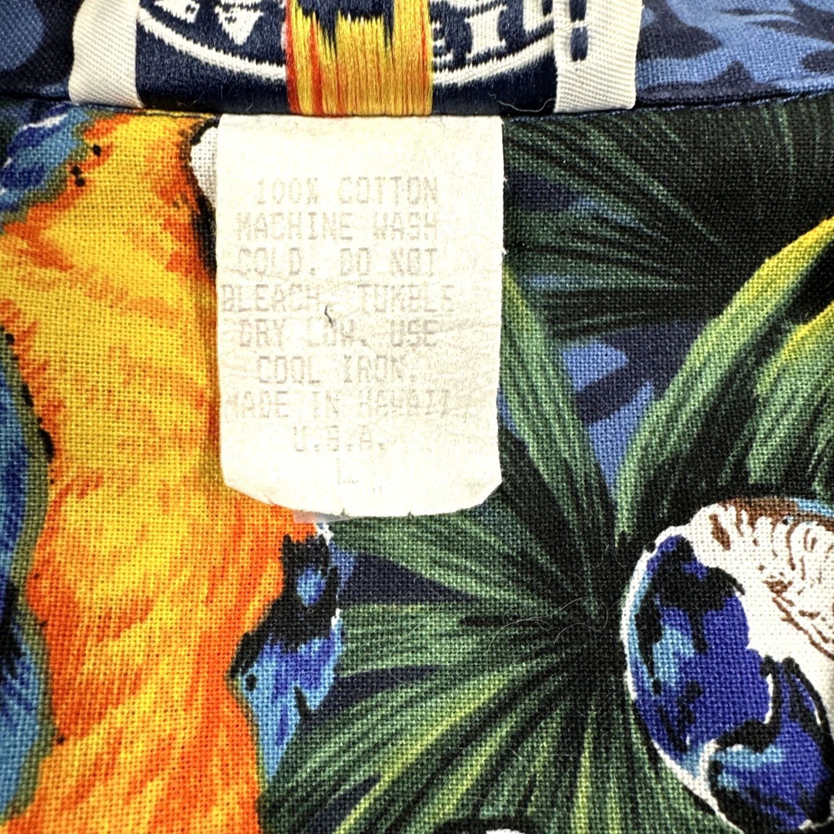 Vintage VINTAGE Pacific Legend Button-Up Shirt Men L Hawaiian Blue Parrots AOP USA Made Size US L / EU 52-54 / 3 - 4 Thumbnail