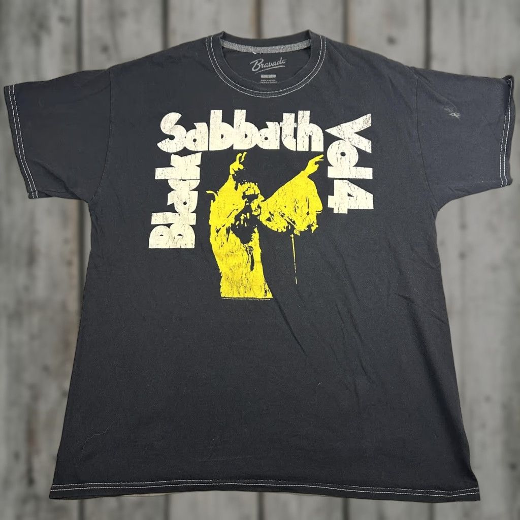 Bravado Black Sabbath Vol 4 Shirt Mens Large Black Crew Neck Cotton Graphic Print Rock Band Tee