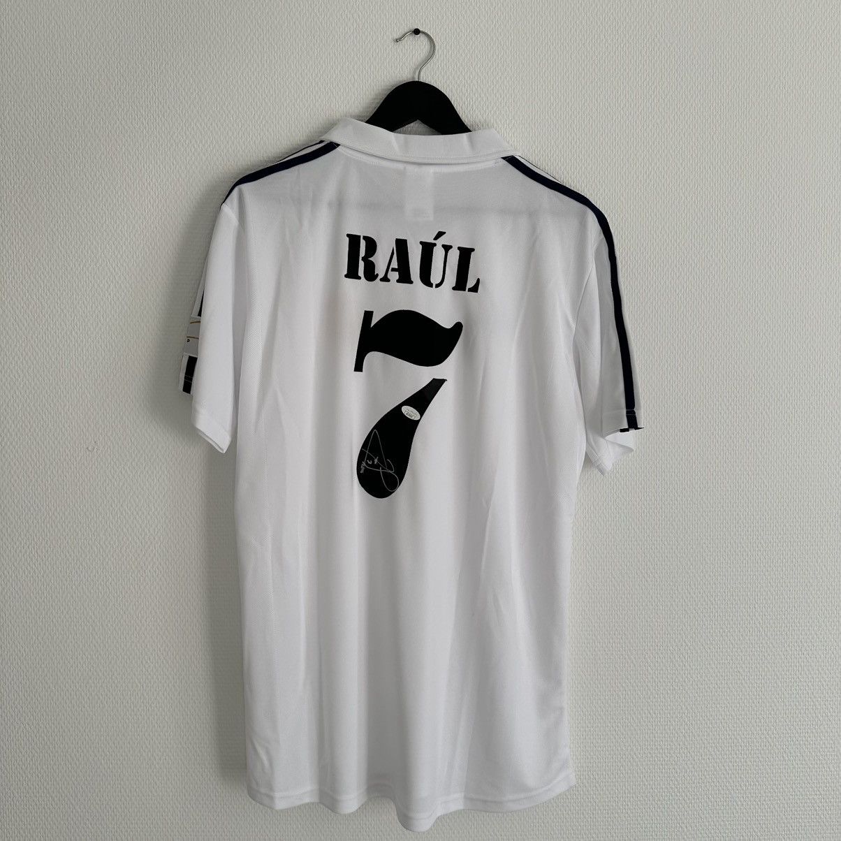 Other Signed Raúl Real Madrid Jersey | JSA COA Size US L / EU 52-54 / 3 - 1 Thumbnail