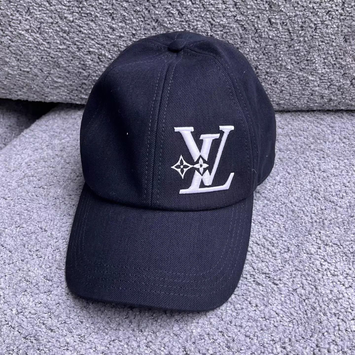 Louis Vuitton LV Black Logo Pattern Cotton Cap Size ONE SIZE - 1 Thumbnail