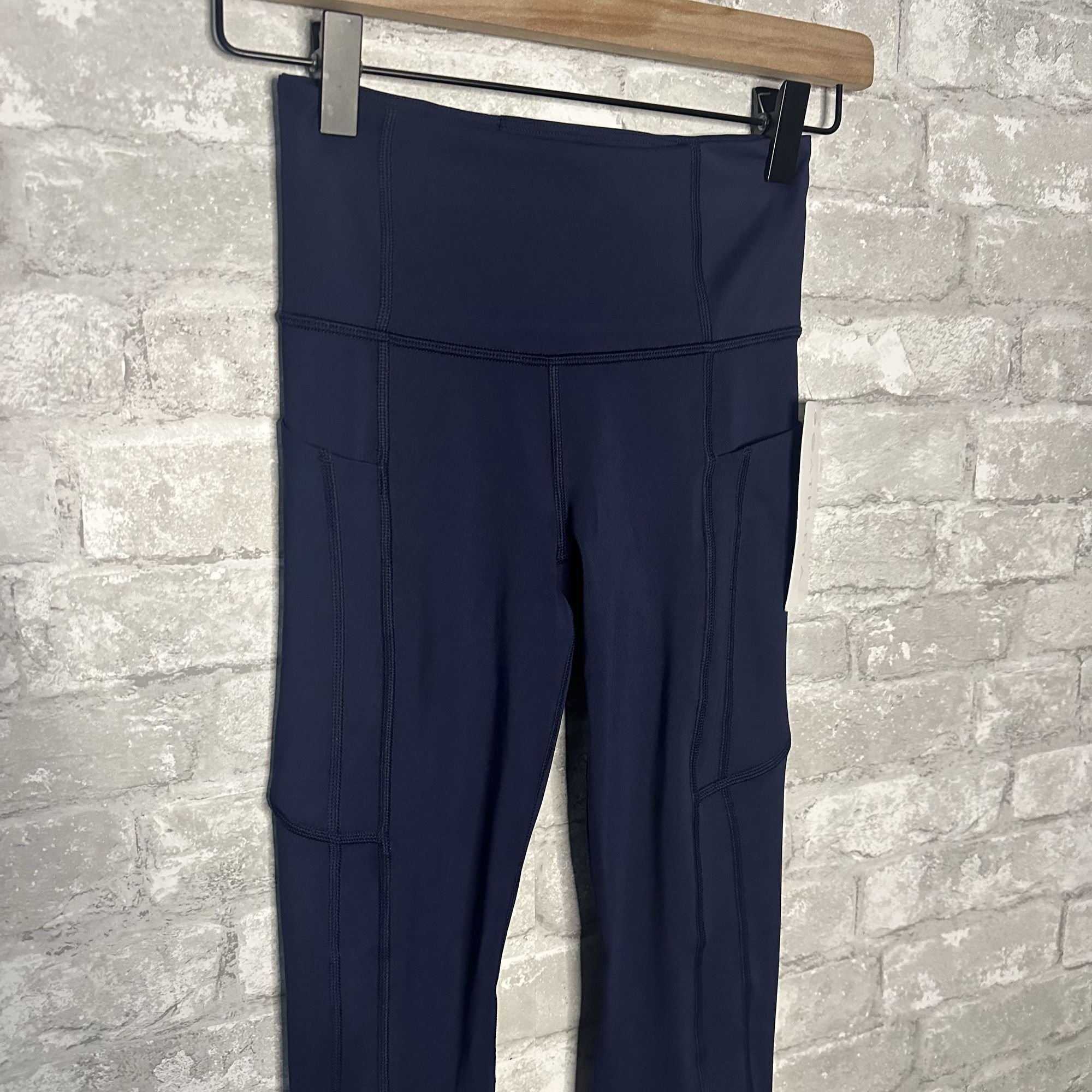Athleta Athleta Ultimate Stash 7/8 Tight NWT Size XXS (Dress Blue) Size 24" / US 00 / IT 34 - 2 Thumbnail
