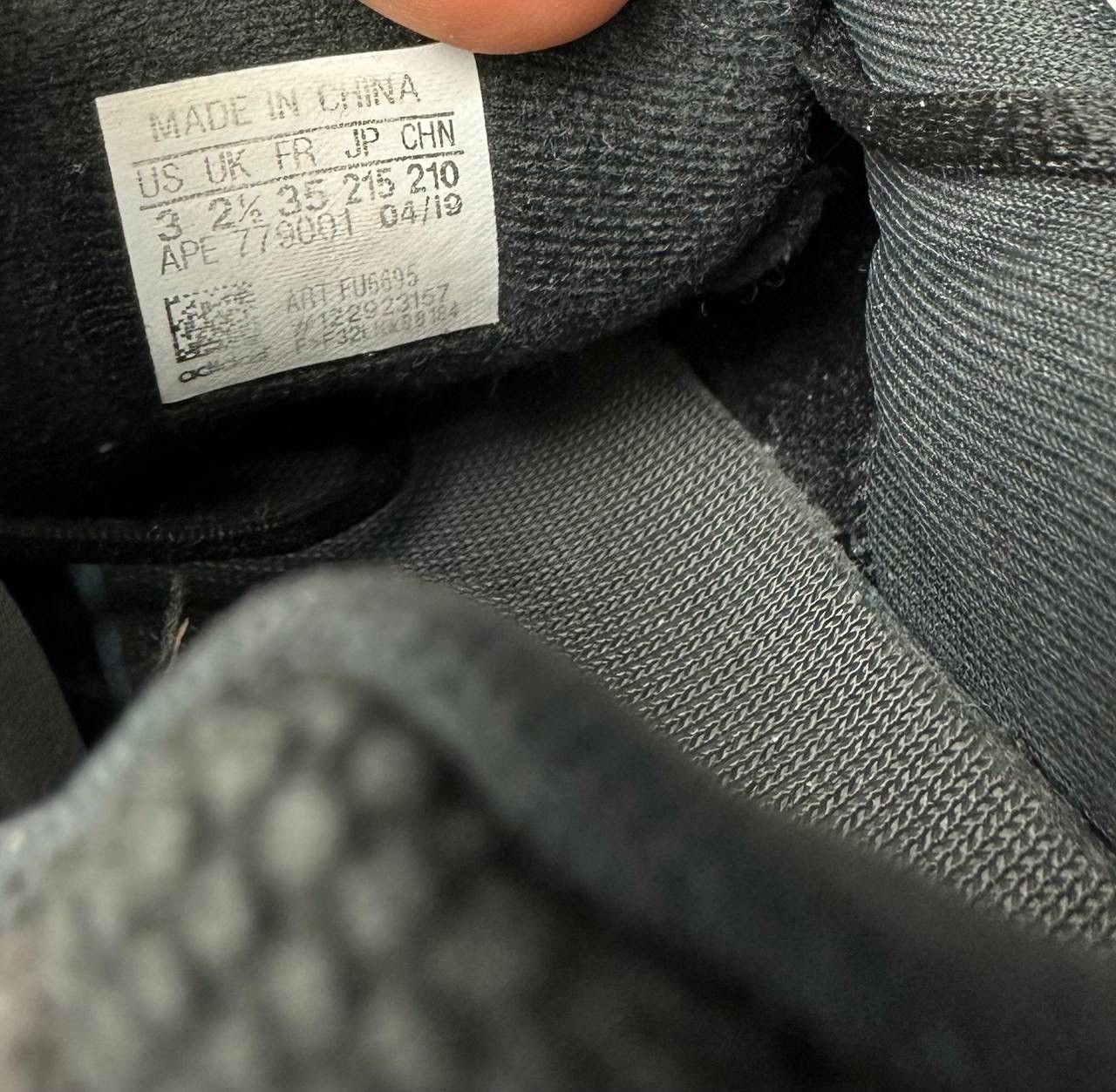 Adidas × Kanye West Adidas Yezzy Boost 700 V2 Vanta size us 3 Size US 5 / IT 35 - 7 Thumbnail