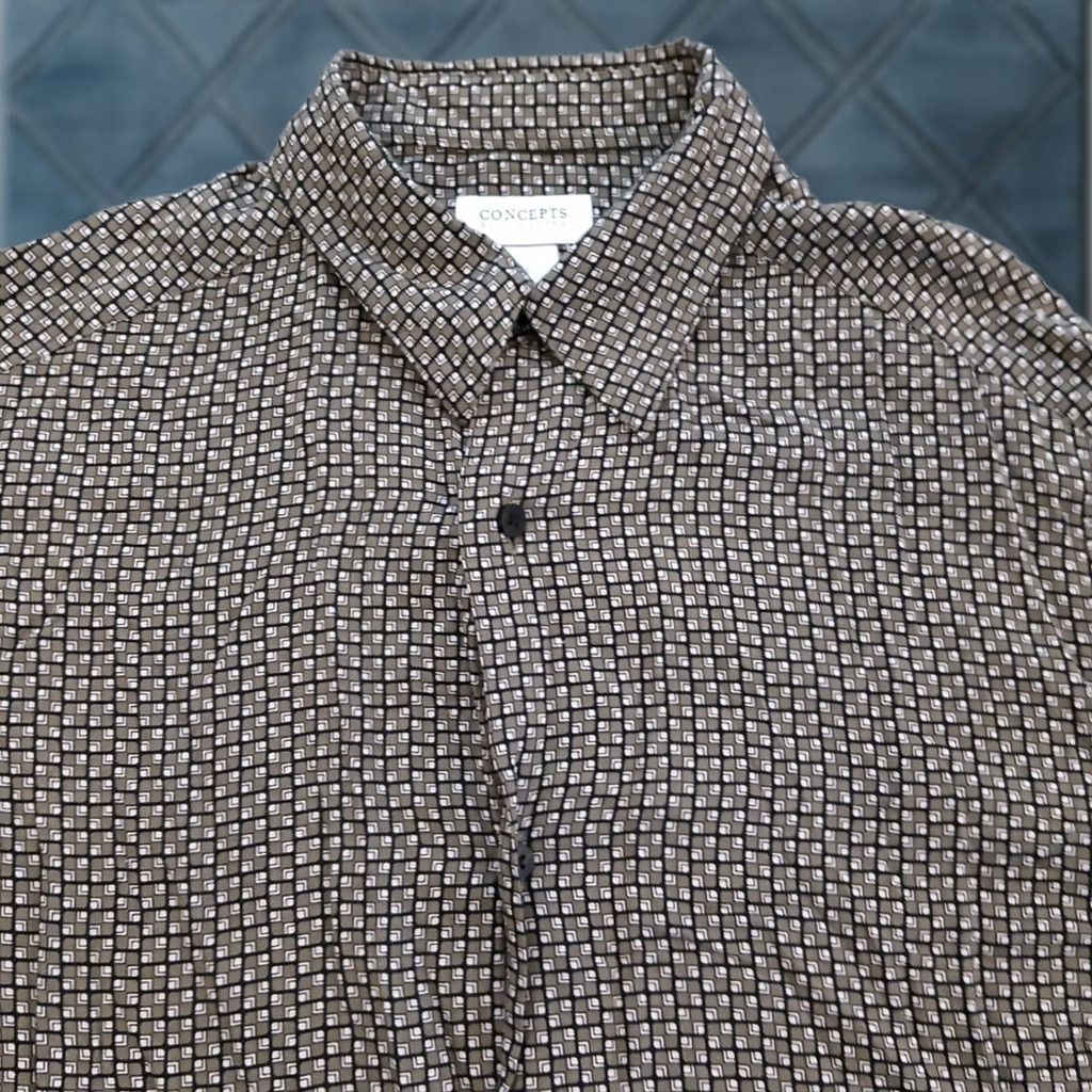 Liz Claiborne Claiborne Concepts Shirt Mens Large Gray Geometric Short Sleeve Button Up Rayon Coral? Size US L / EU 52-54 / 3 - 1 Thumbnail