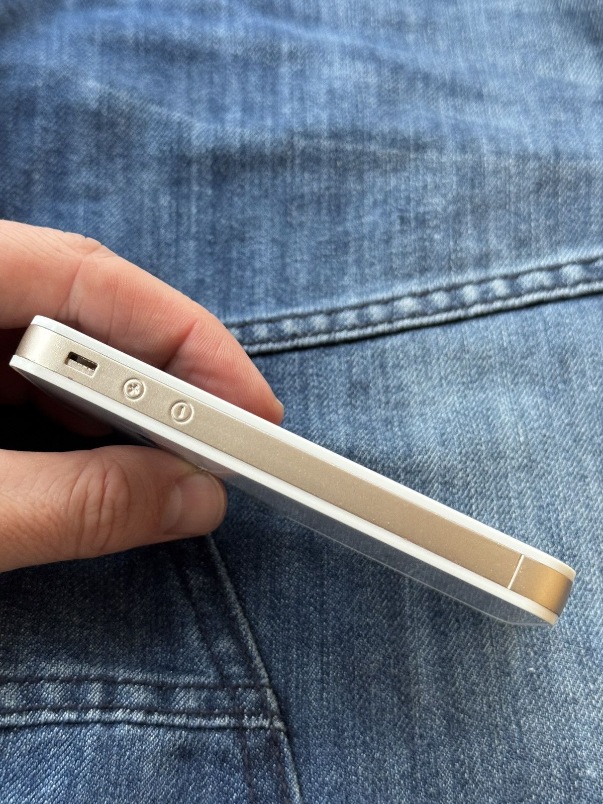 Vintage IPHONE CIGAR LIGHTER white 6s style, WORK! Humor Size ONE SIZE - 8 Thumbnail
