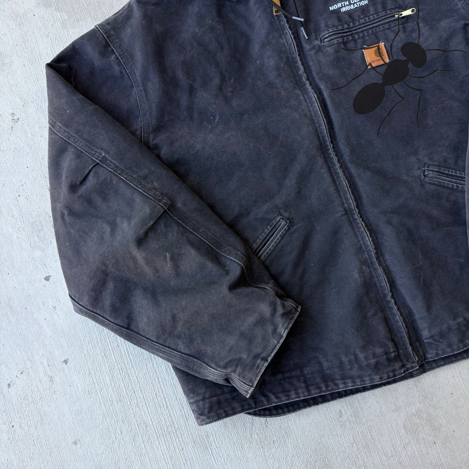 Carhartt × Vintage Carhartt J141 black sierra hooded work wear jacket Size US XXL / EU 58 / 5 - 2 Thumbnail