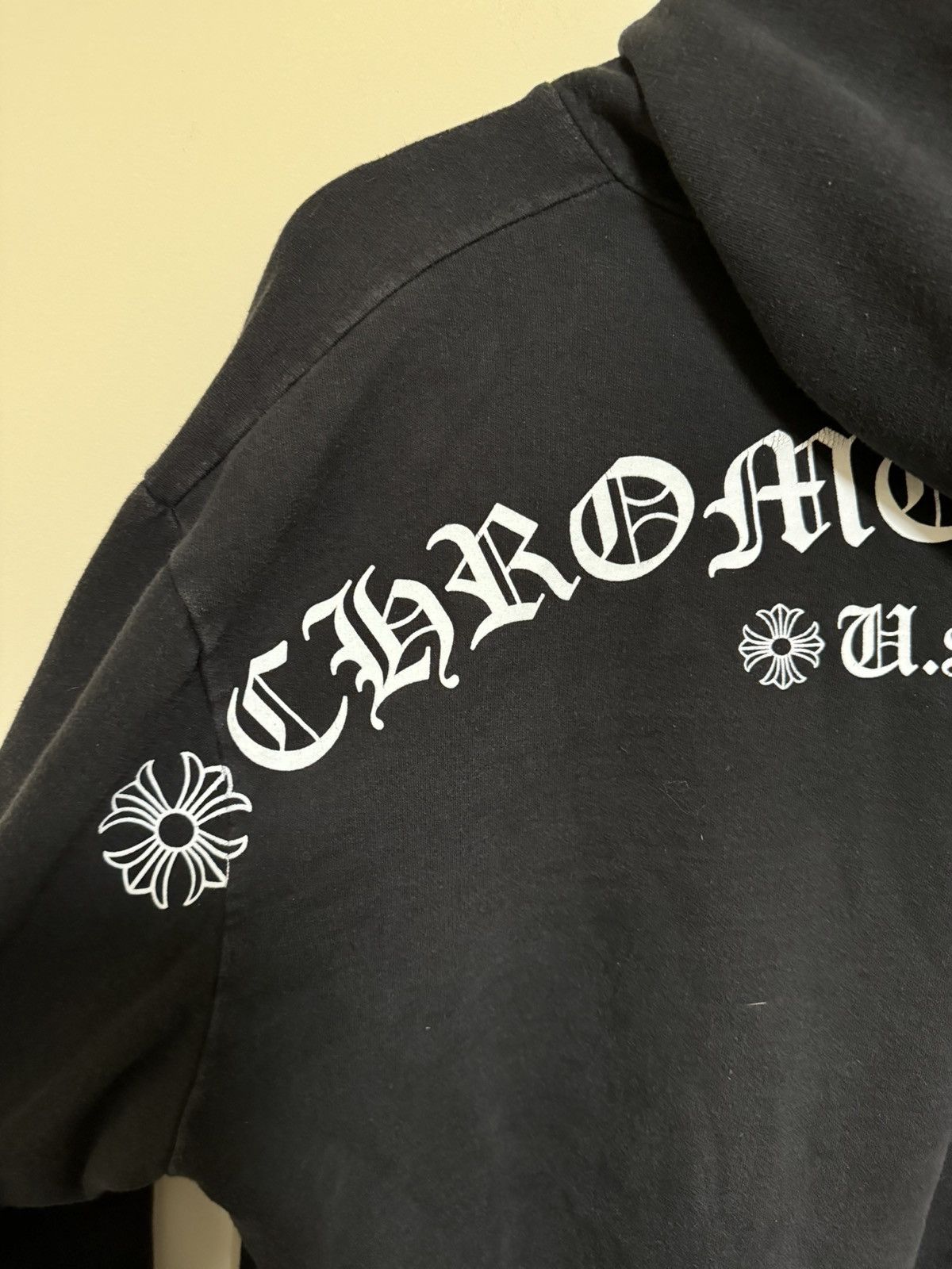 Chrome Hearts Chrome Hearts T Logo USA Shoulder Hoodie ‘Black’ Size US XL / EU 56 / 4 - 7 Thumbnail