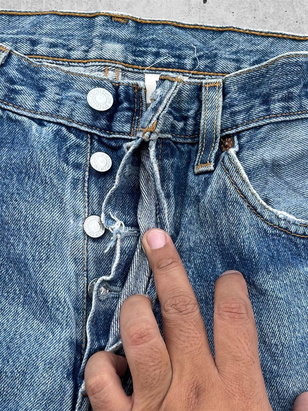 Levi's 🔥 Levi's 501 Distressed Denim Vintage W33🔥 Size US 33 - 8 Thumbnail