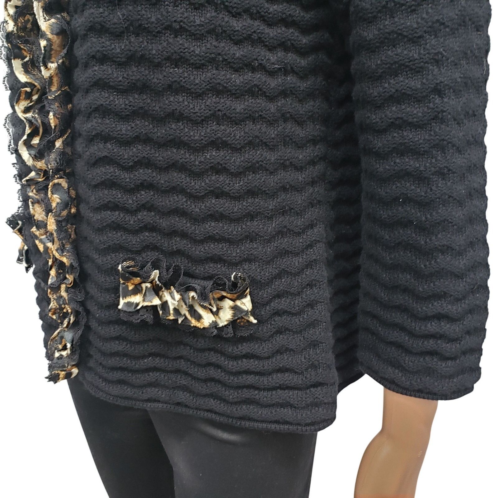 Chicos Chicos Cardigan Sweater Animal Print Lace Ruffle Trim 0 S Size S / US 4 / IT 40 - 8 Thumbnail