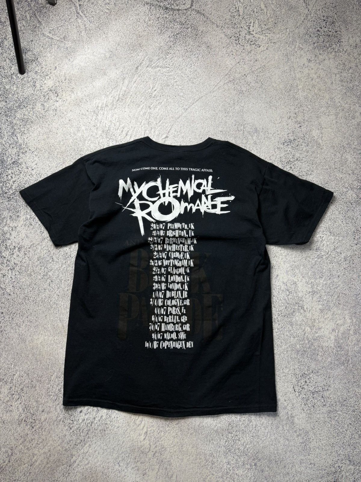 Band Tees Vintage My Chemical Romance The Black Parade Album T shirt Size US L / EU 52-54 / 3 - 15 Thumbnail