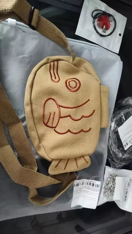 Other Fish Shape Canvas Messenger Bag Size ONE SIZE - 6 Thumbnail
