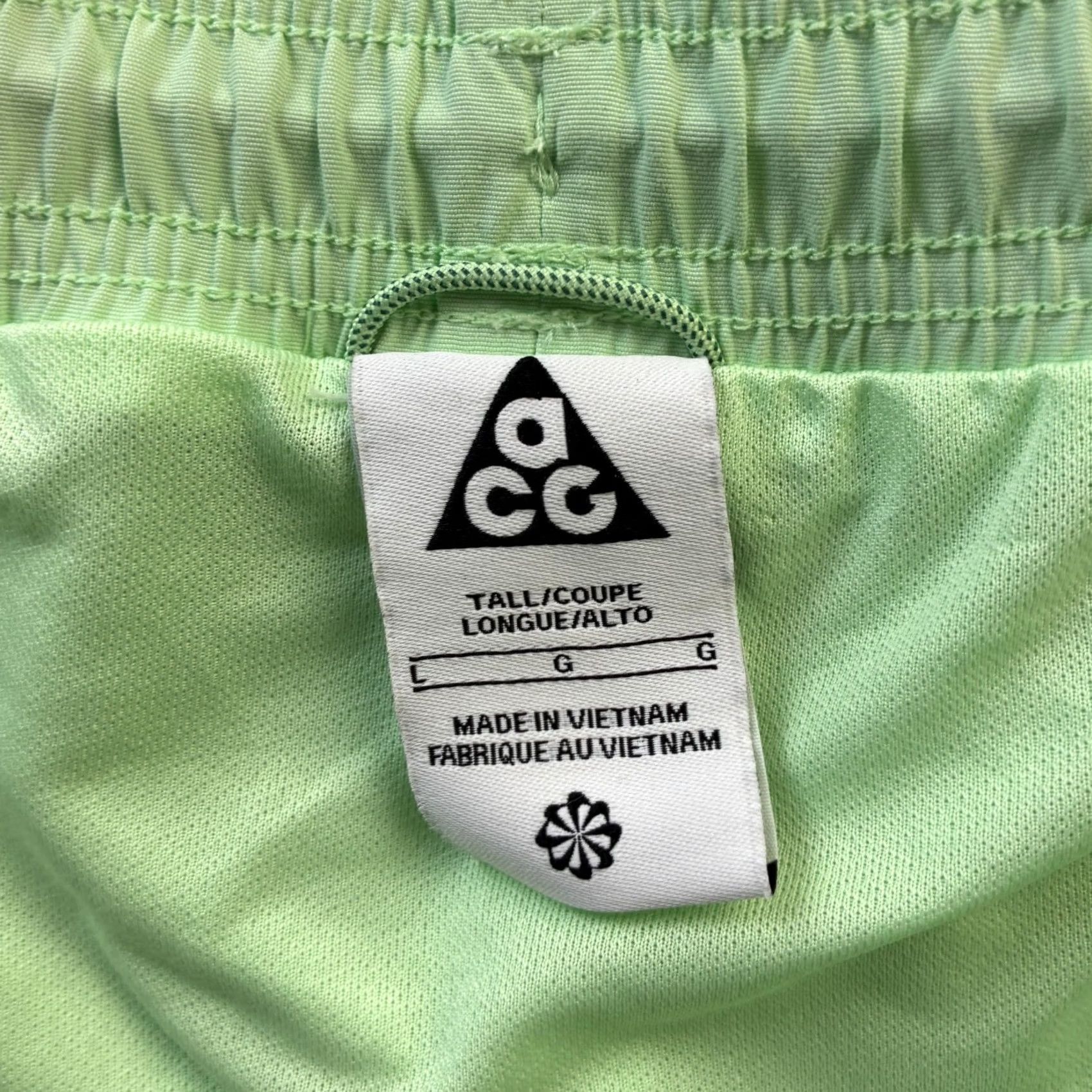 Nike Nike ACG Shorts Mens LT Large Tall Green Reservoir Goat Brief Lined Outdoors - Classic Athletic Style Size US 33 - 4 Thumbnail