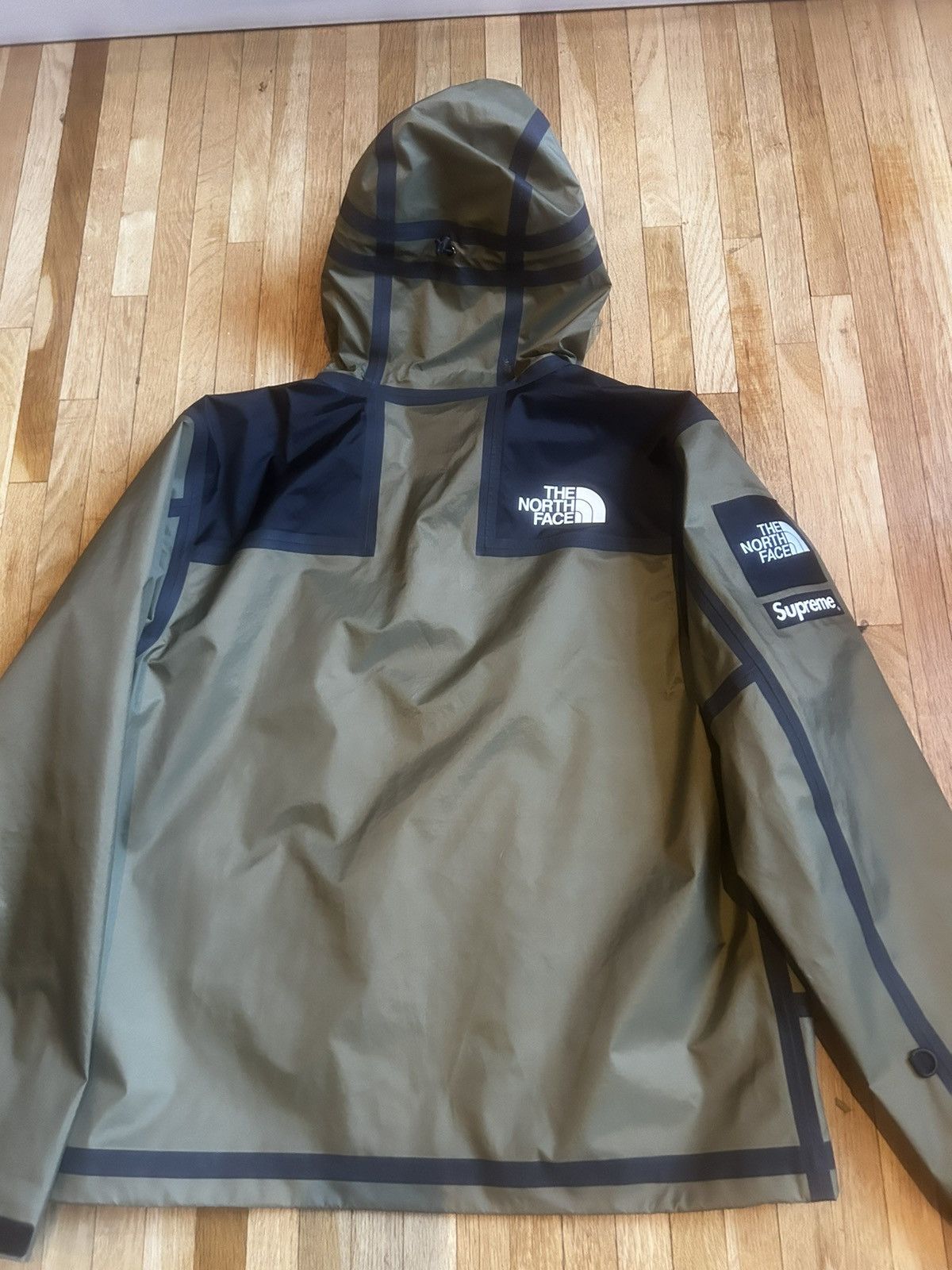 Supreme × The North Face Supreme X The North Face Summit Series Outer Seam Jacket Size US M / EU 48-50 / 2 - 4 Thumbnail