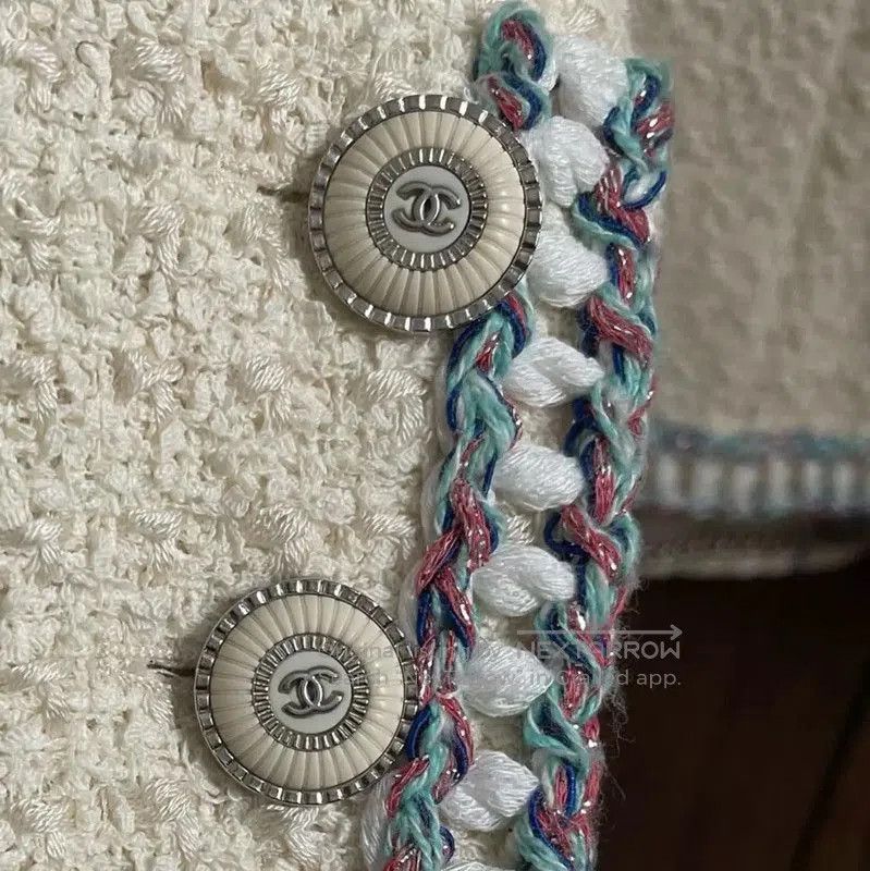 Chanel Chanel White Women’s Jacket with Trim . Size S / US 4 / IT 40 - 8 Thumbnail