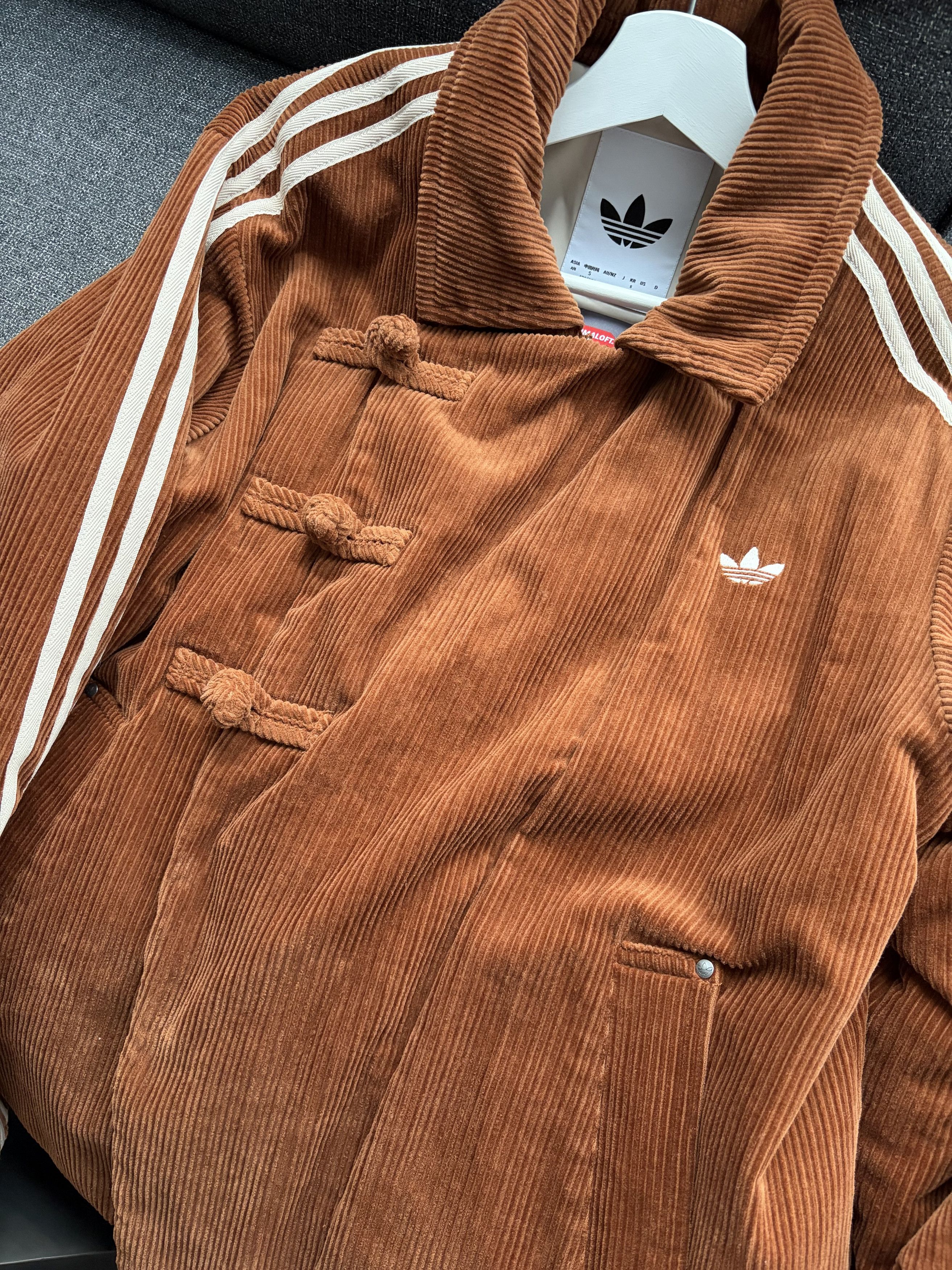 Adidas Adidas China Exclusive Chinese New Year Corduroy Jacket Size US S / EU 44-46 / 1 - 2 Thumbnail