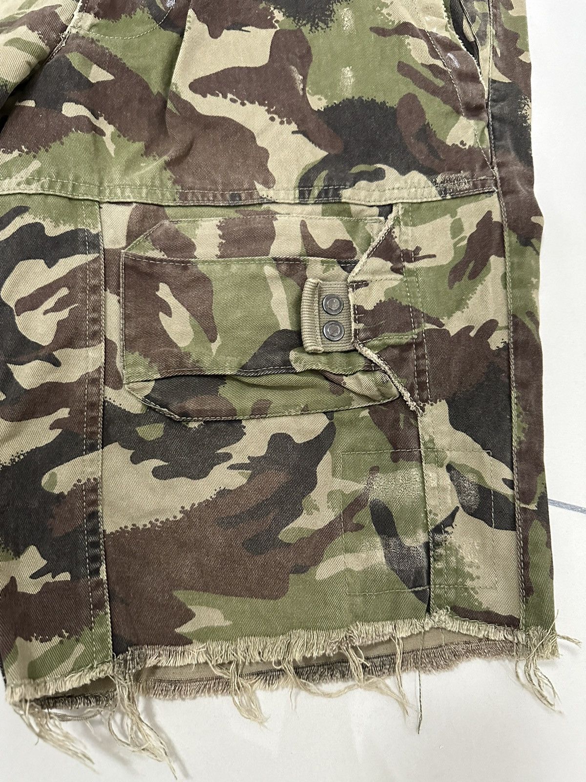 Armani Exchange Armani Exchage Short Pant Camoflage Cargo Pant Size US 31 - 7 Thumbnail
