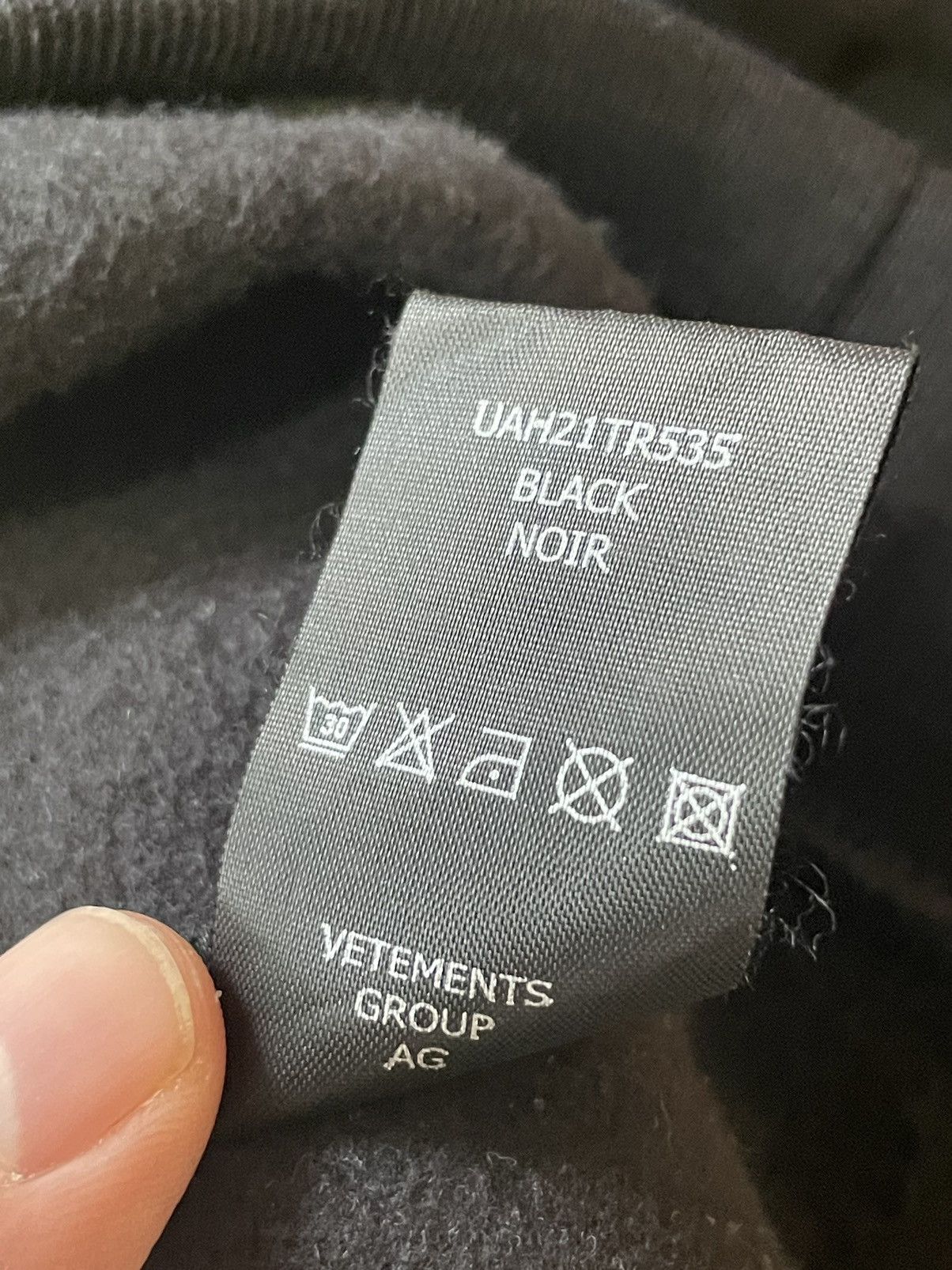 Vetements Vetements Oversized Hoodie Size US S / EU 44-46 / 1 - 11 Thumbnail