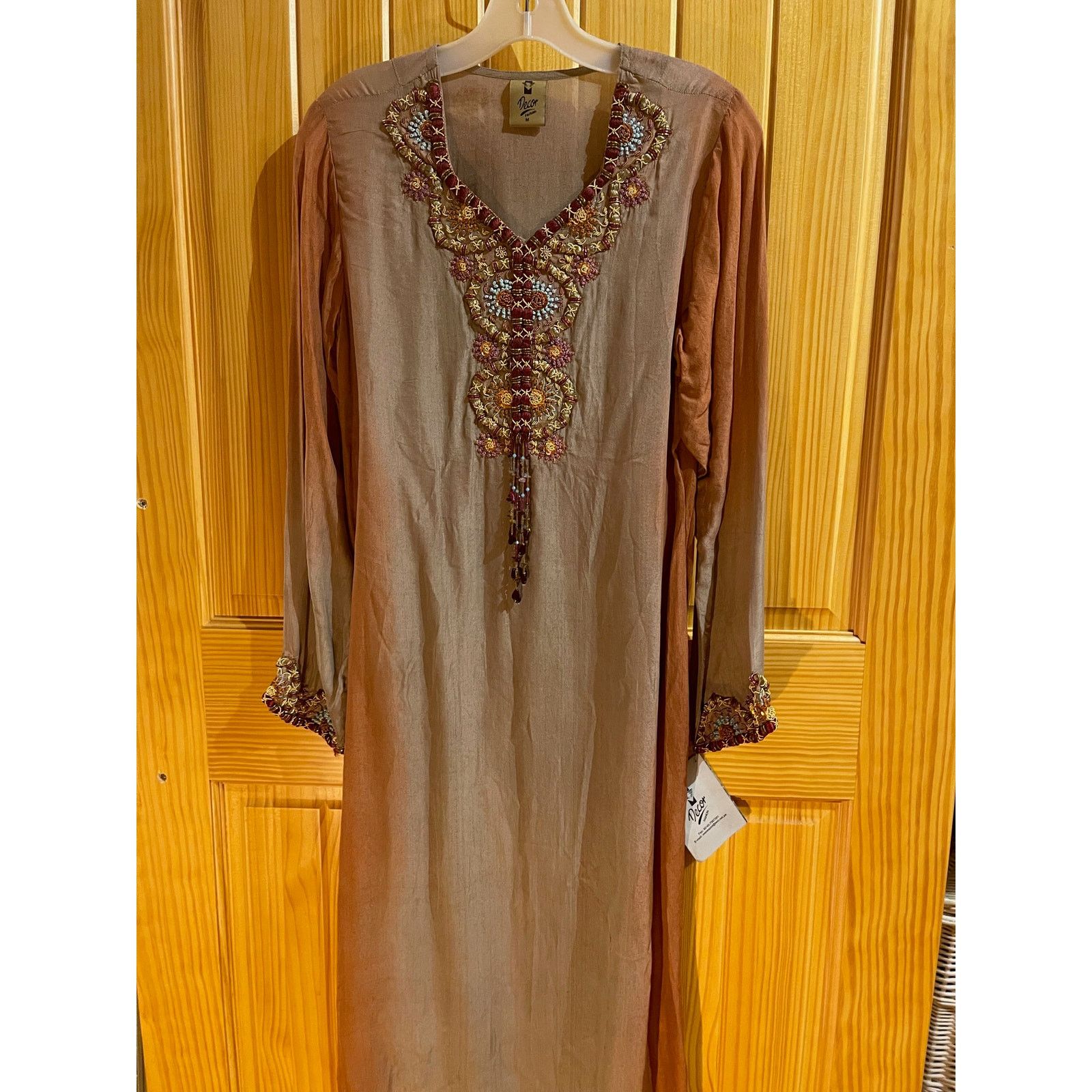Vintage NWT Boho Floral Embroidered Gown (Size M) Beaded Dress Size S / US 4 / IT 40 - 1 Thumbnail