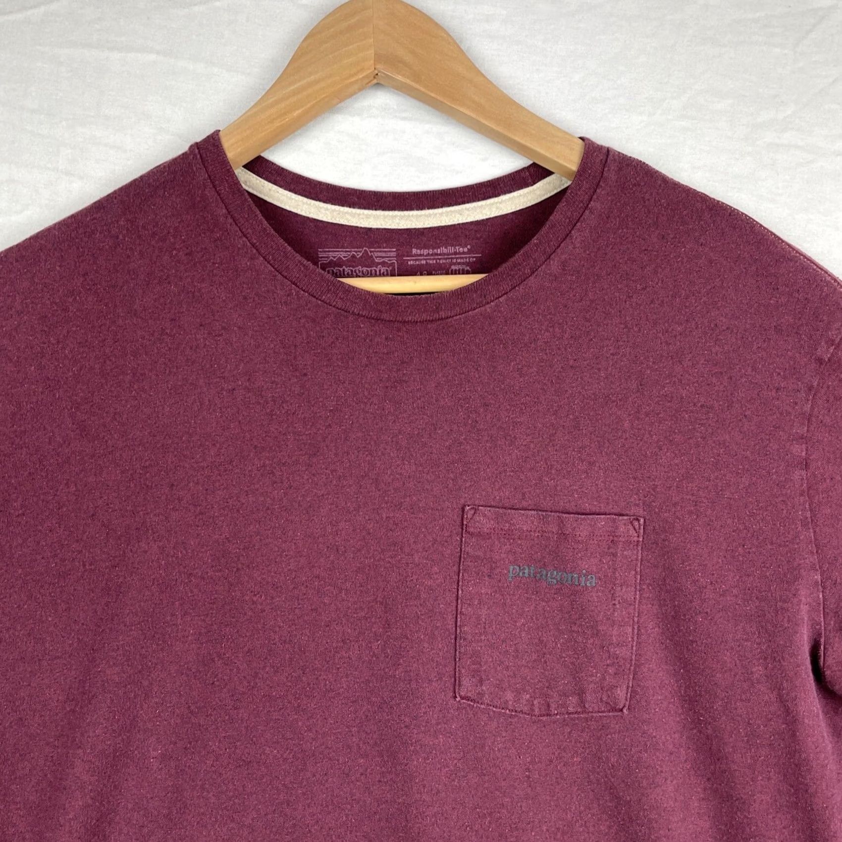 Patagonia Patagonia Shirt Mens L Purple Responsibili Tee Regular Fit Front Pocket Size US L / EU 52-54 / 3 - 2 Thumbnail