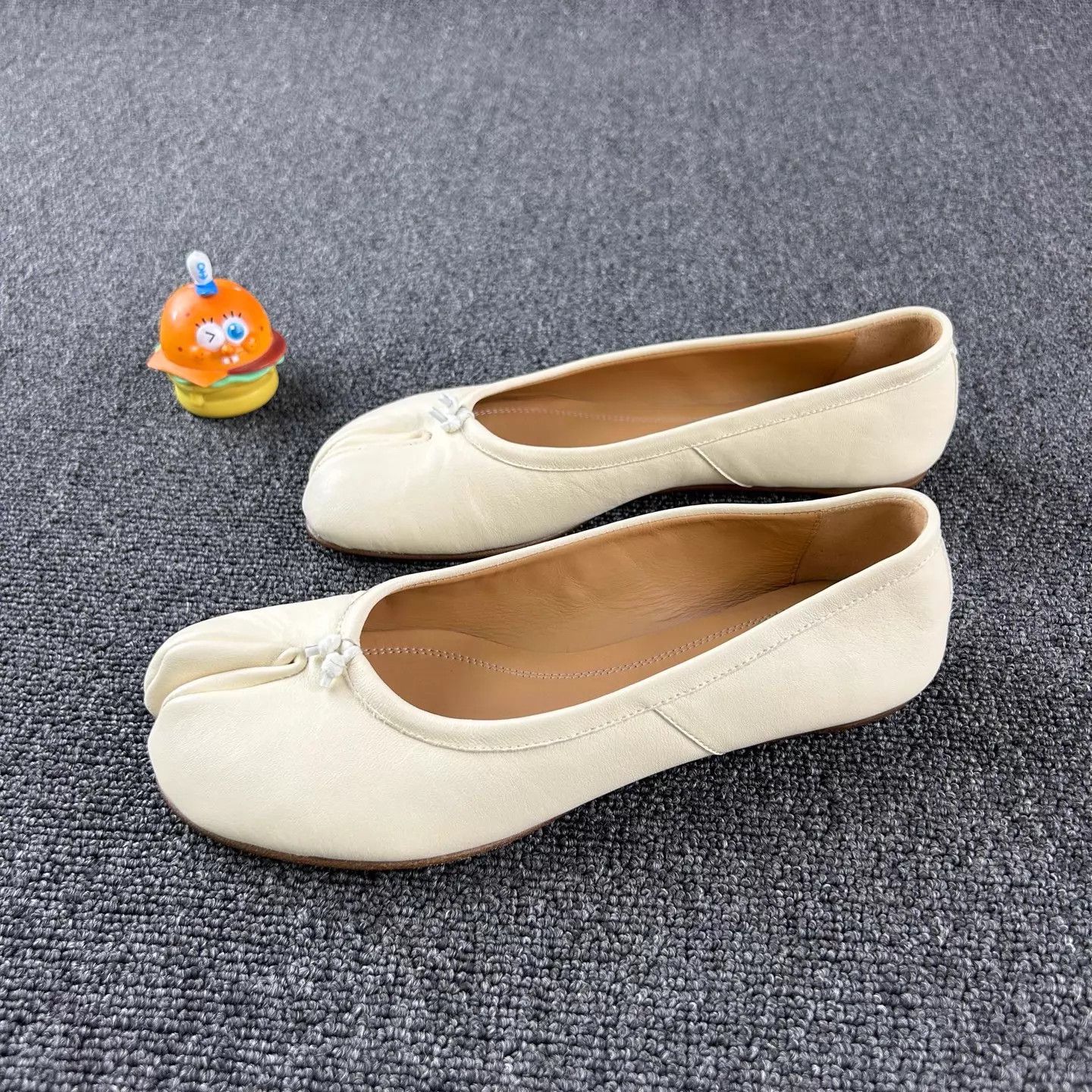Maison Margiela Maison Margiela Tabi Ballet Flats 37.5 Size US 7 / IT 37 - 1 Thumbnail