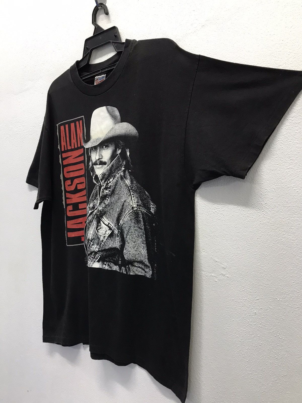 Hanes × Vintage Vintage Hanes Alan Jackson Made In Usa Shirt Size US XL / EU 56 / 4 - 4 Thumbnail