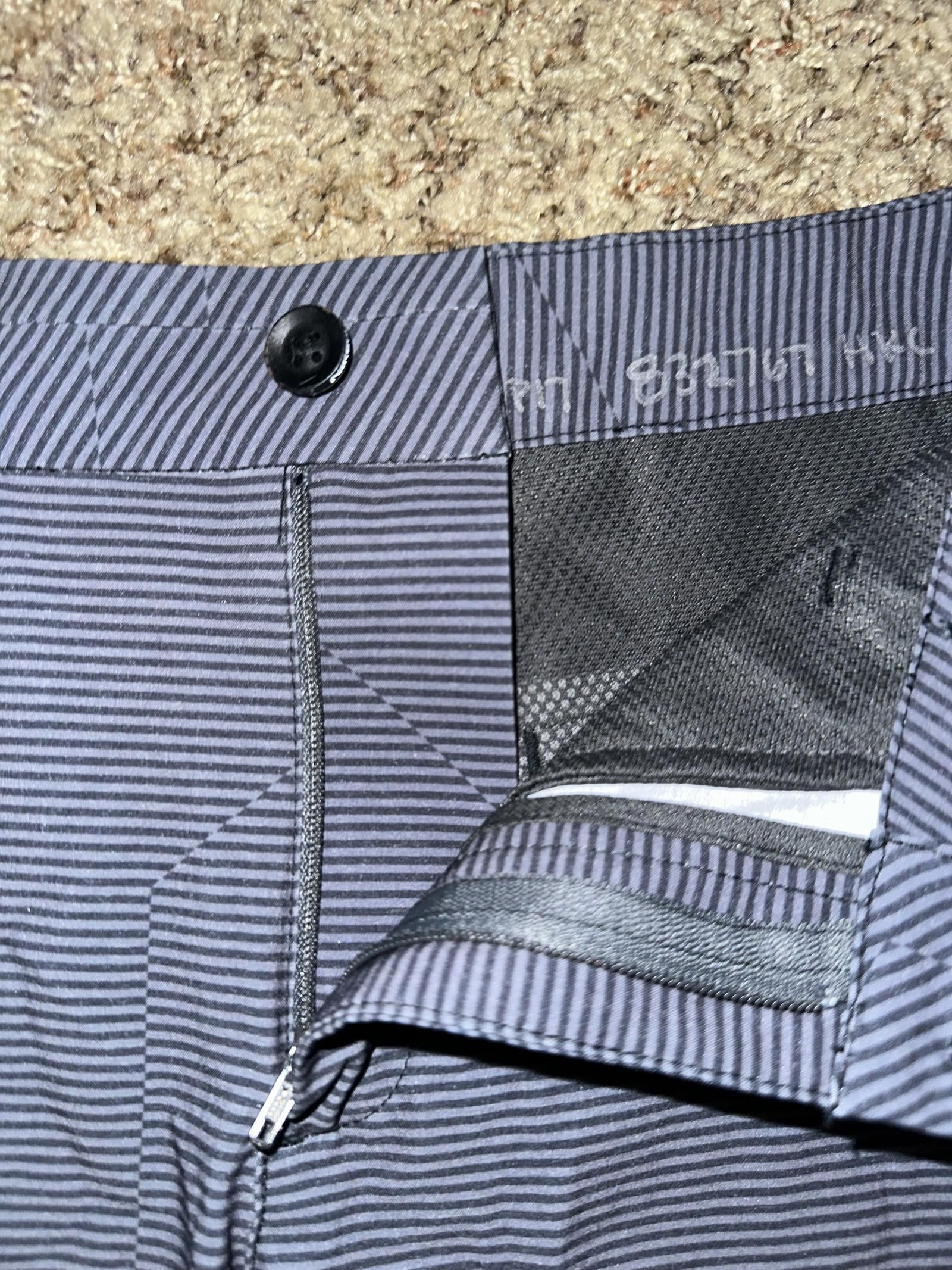 Nike Nike Golf Big Kids (Boy’s) Dri Fit Standard Fit Gray Black Striped Shorts Sample Size US 26 / EU 42 - 4 Thumbnail