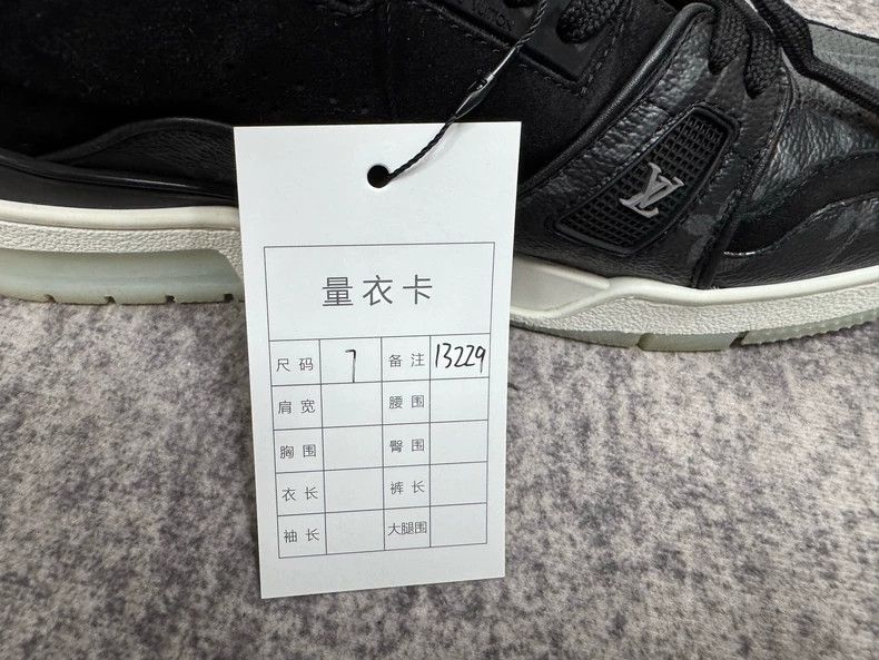 Louis Vuitton Louis Vuitton TRAINER black presbyopic shoes Size US 7 / EU 40 - 8 Thumbnail