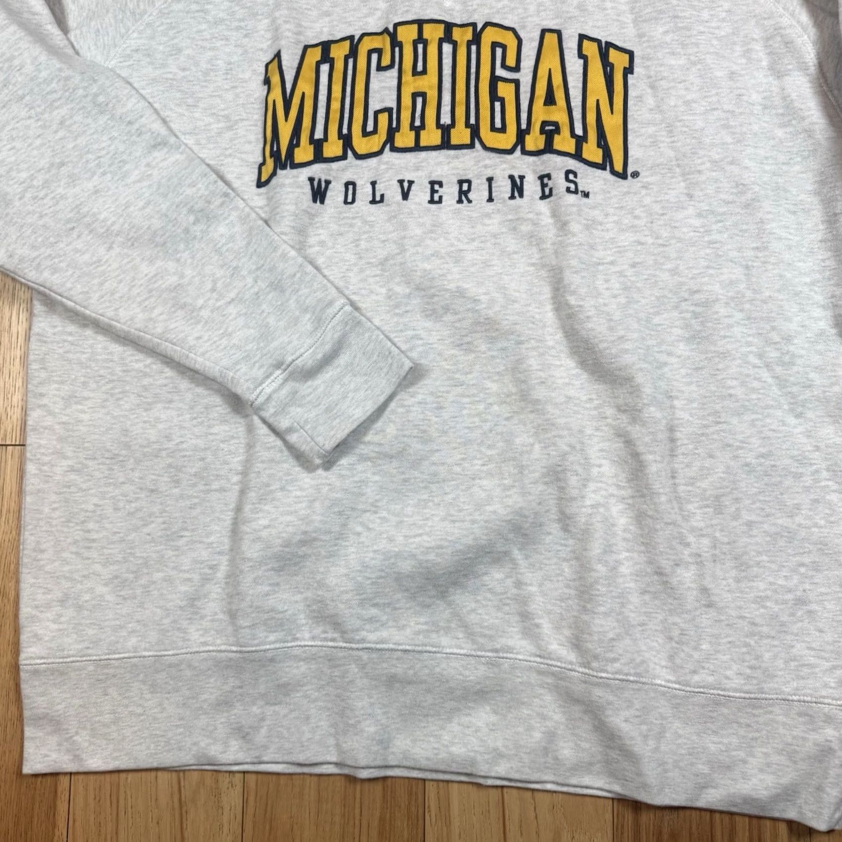 Champion VINTAGE Champion Sweatshirt Men XL Gray Crewneck Embroidered Wolverines Michigan Slimline? Size US XL / EU 56 / 4 - 3 Thumbnail