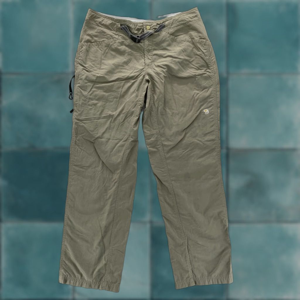Mountain Hardwear Mountain Hard Wear Hiking Pants Women's 12/32 Brown Nylon Belted Tech Pocket Cargo Size 34" / US 12 / IT 48 - 1 Thumbnail