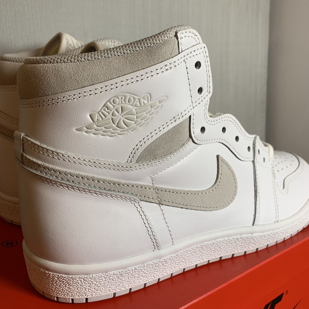 Jordan Brand × Nike Jordan 1 Retro High 85 Neutral Grey Size US 11 / EU 44 - 7 Thumbnail