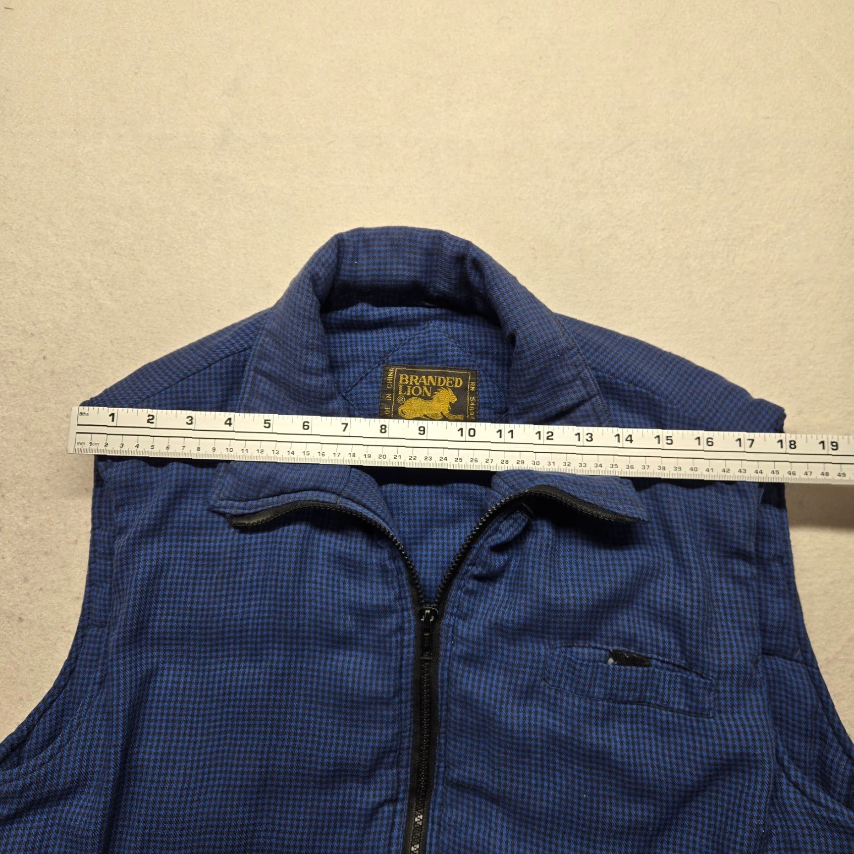 Vintage Branded Lion Vest L Men Blue Check Full Zip Mock Neck Polyester Blend Sleeveless Size US L / EU 52-54 / 3 - 4 Thumbnail