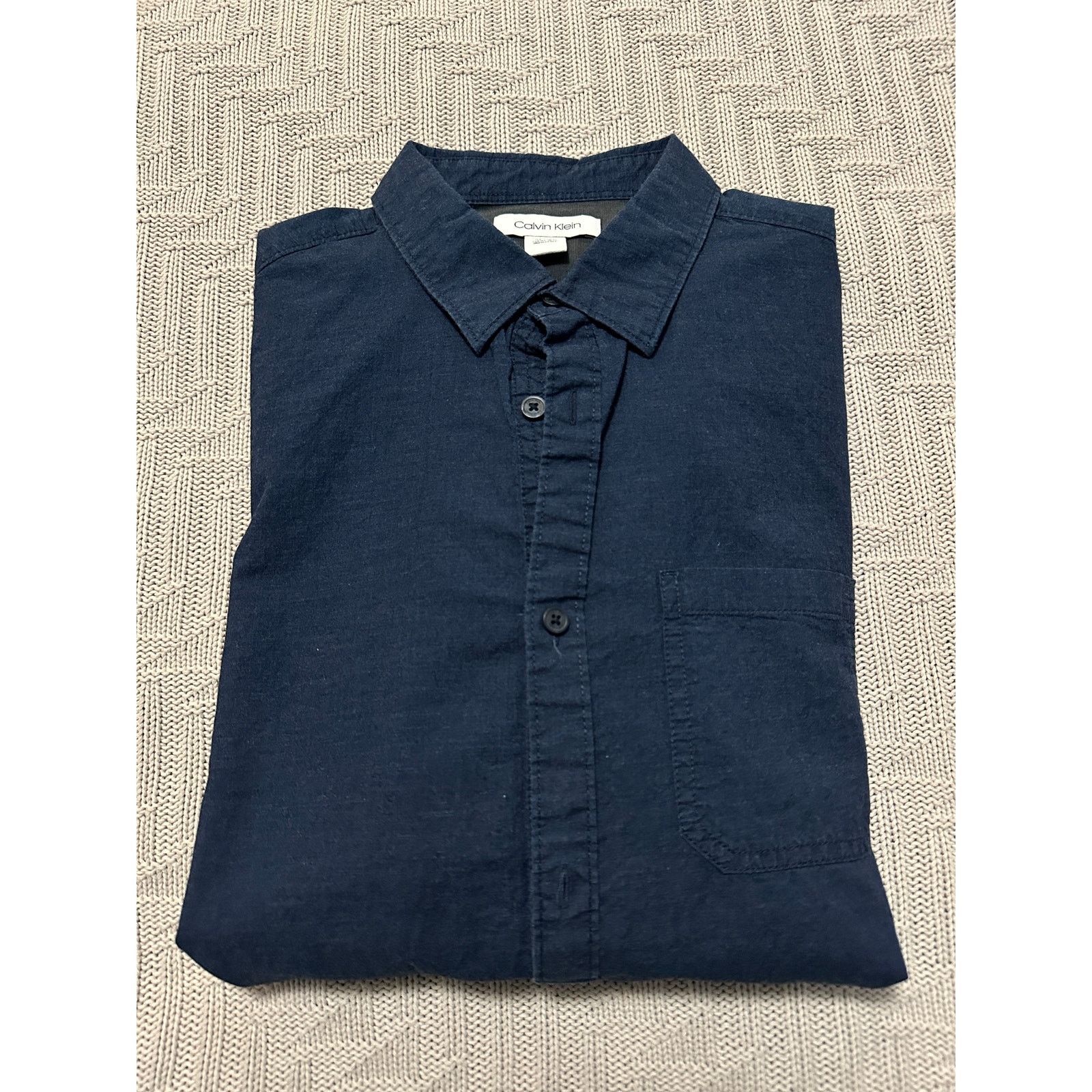 Calvin Klein Calvin Klein navy blue button down size M Size US M / EU 48-50 / 2 - 1 Thumbnail