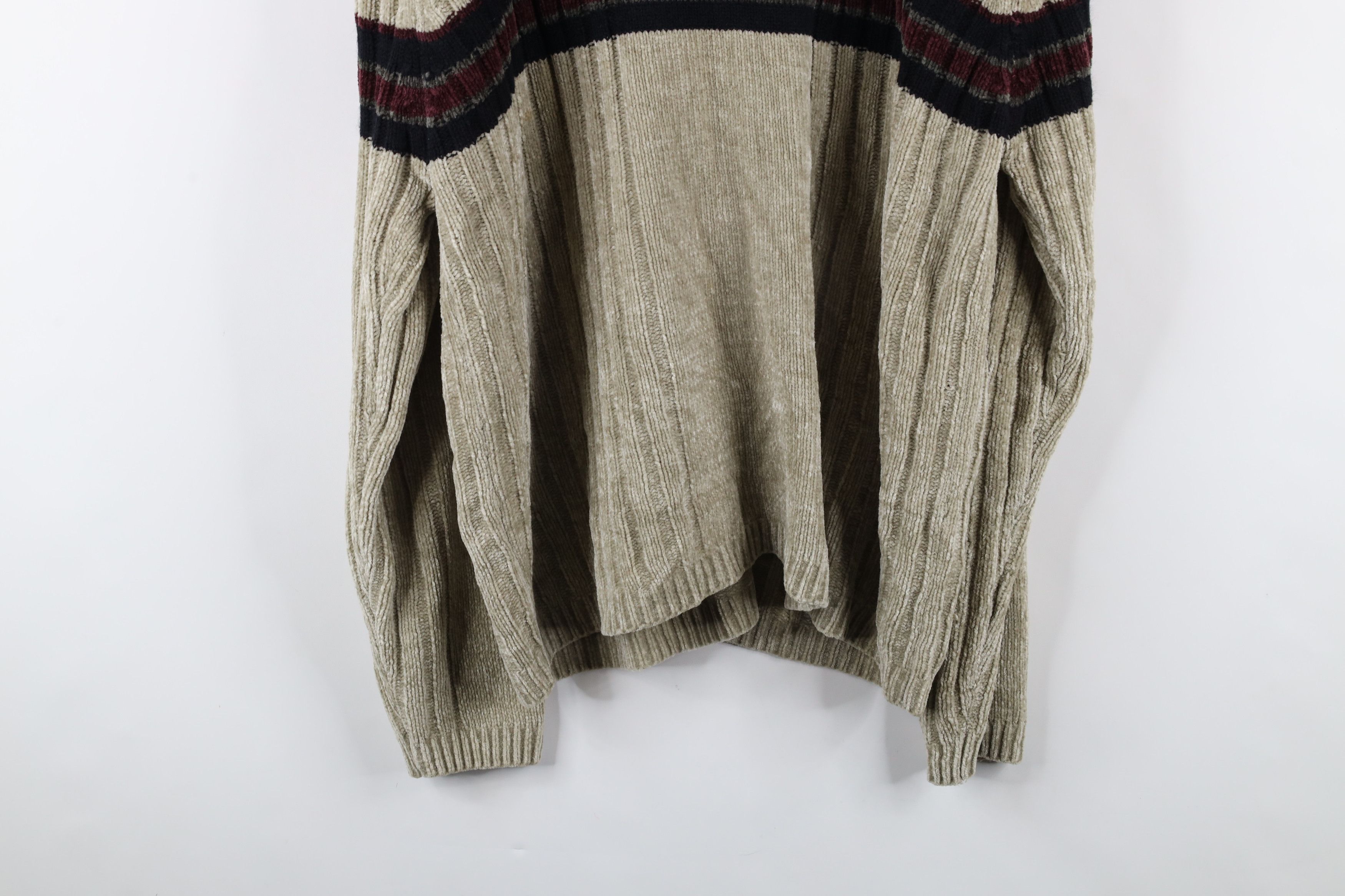 Vintage Vintage 90s Streetwear Ribbed Fleece V-Neck Sweater Beige Size US L / EU 52-54 / 3 - 9 Thumbnail