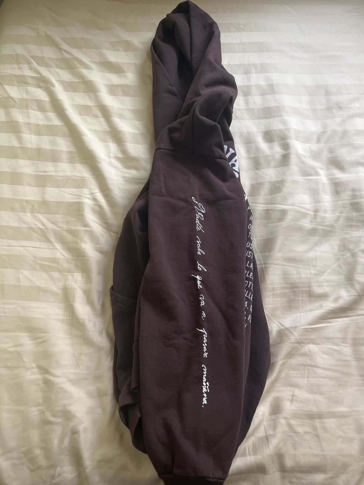 Other Bad Bunny Tour Hoodie Size US L / EU 52-54 / 3 - 4 Thumbnail