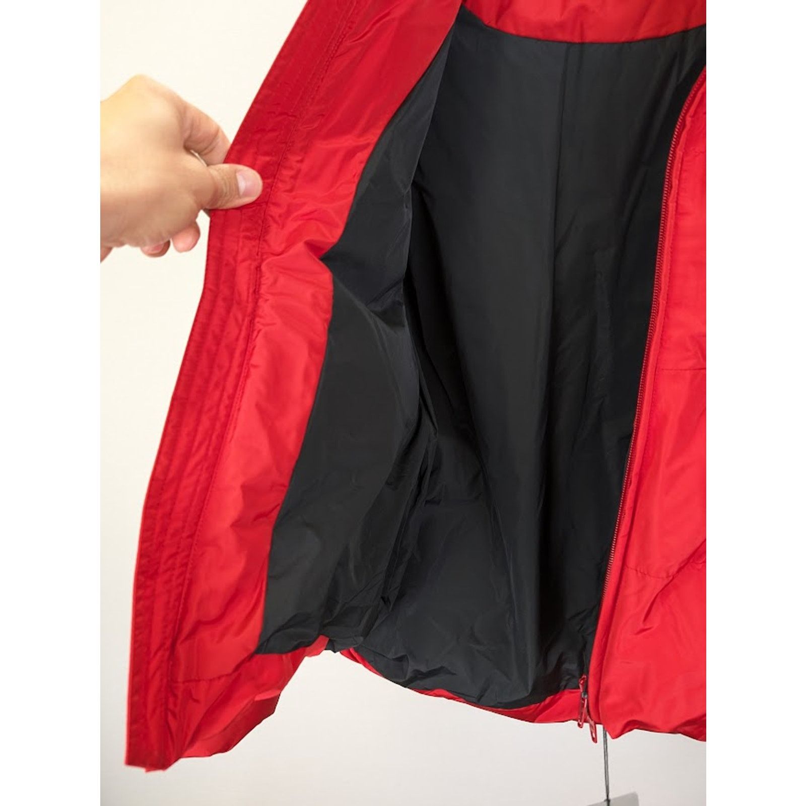 Balenciaga o1rshd1 /DUP/ Micro Faille C-Shape Puffer Jacket Bright Red Size XS / US 0-2 / IT 36-38 - 10 Thumbnail
