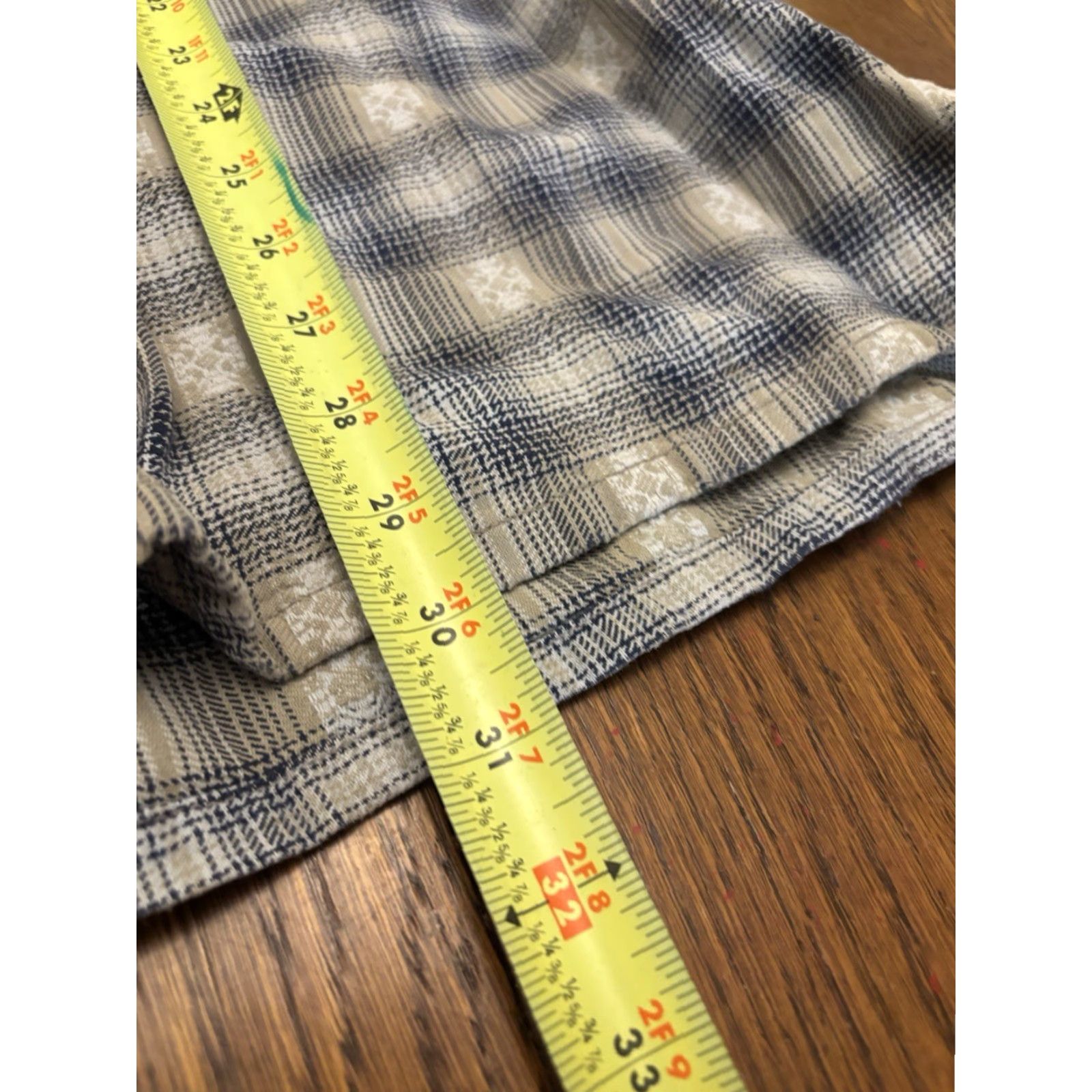 Levi's VINTAGE Levi's Button-Up Flannel Shirt XL Plaid Cotton Heavy Blue Beige 90s Casual Men Regular Long Sleeve Logo Pockets Size US XL / EU 56 / 4 - 5 Thumbnail