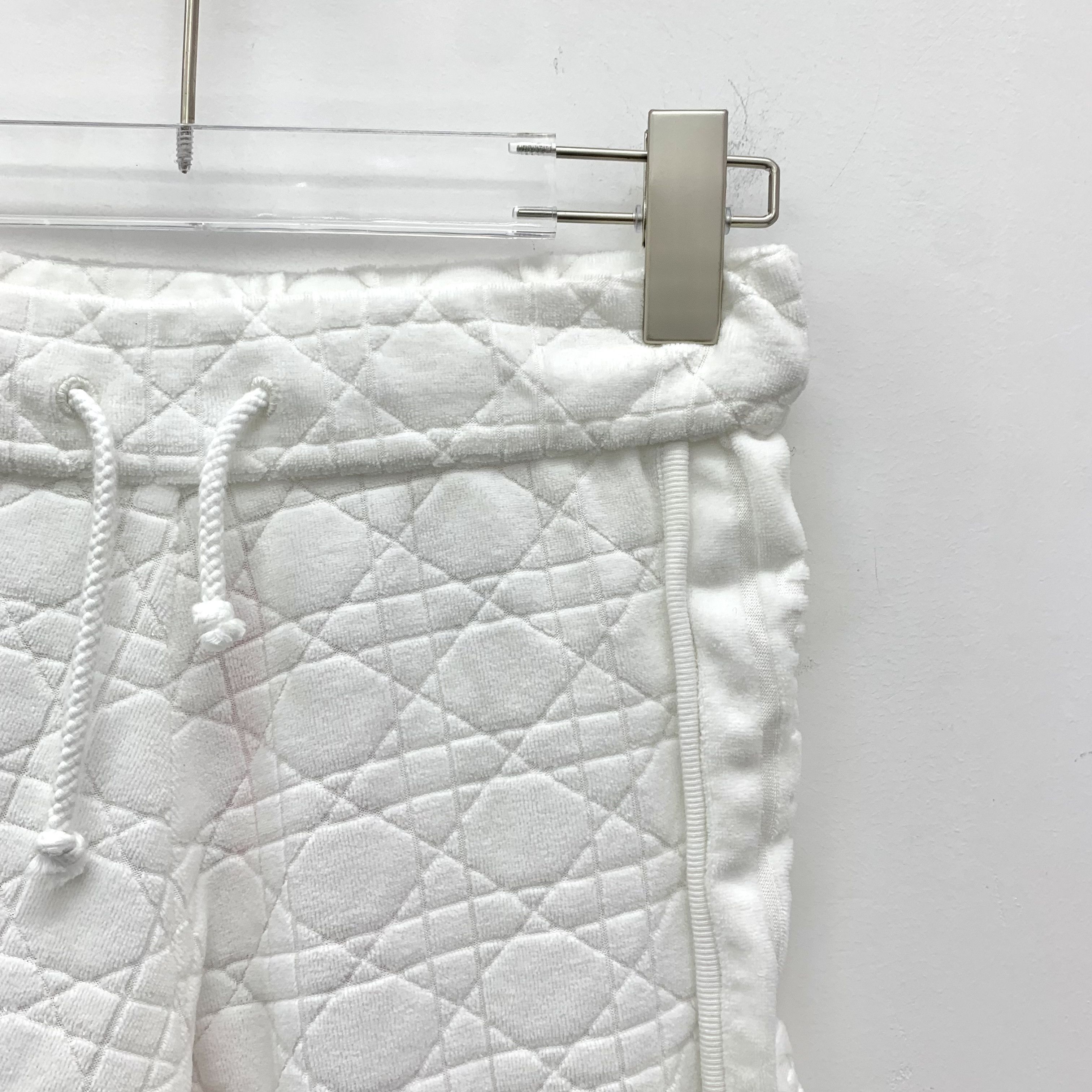 Dior Christian Dior White Terry Shorts (Size XS) Size 26" / US 2 / IT 38 - 7 Thumbnail