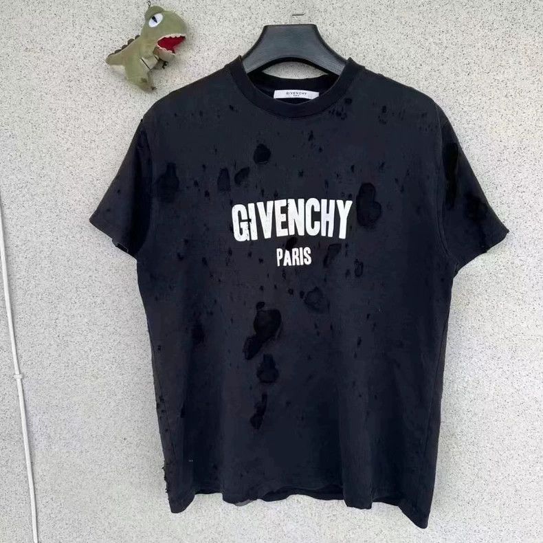Givenchy Givenchy Big Hole Short Sleeve, size L Size US L / EU 52-54 / 3 - 1 Thumbnail