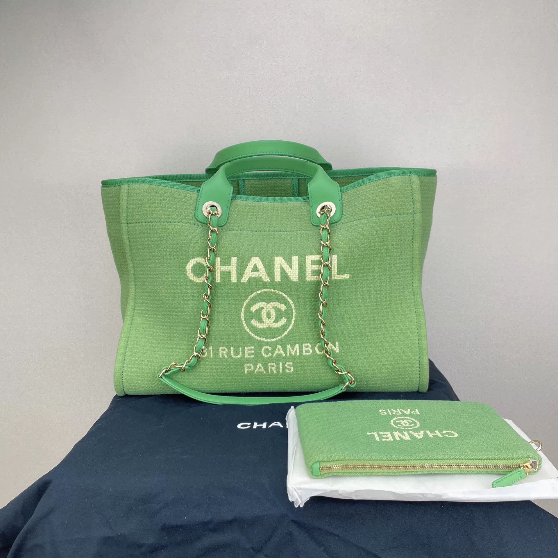 Chanel Pre-loved Bag Very good condition Size ONE SIZE - 1 Thumbnail