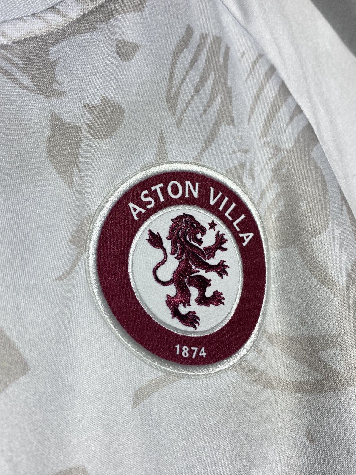 Other Aston Villa Castore Jersey t-shirts size S Size US XL / EU 56 / 4 - 5 Thumbnail