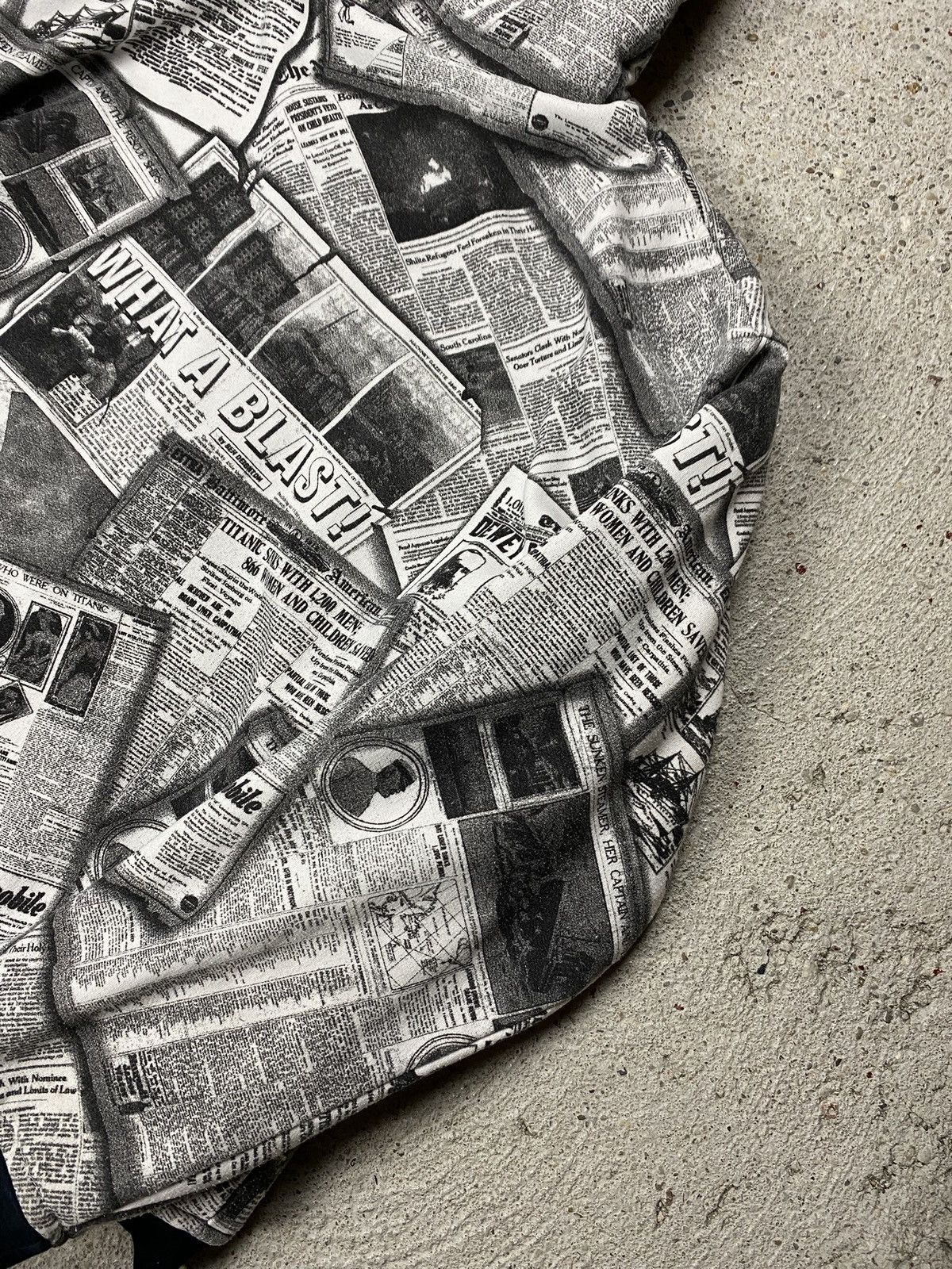 Japanese Brand Japan style hoodie newspapers full print zip vintage y2k Size US L / EU 52-54 / 3 - 12 Thumbnail