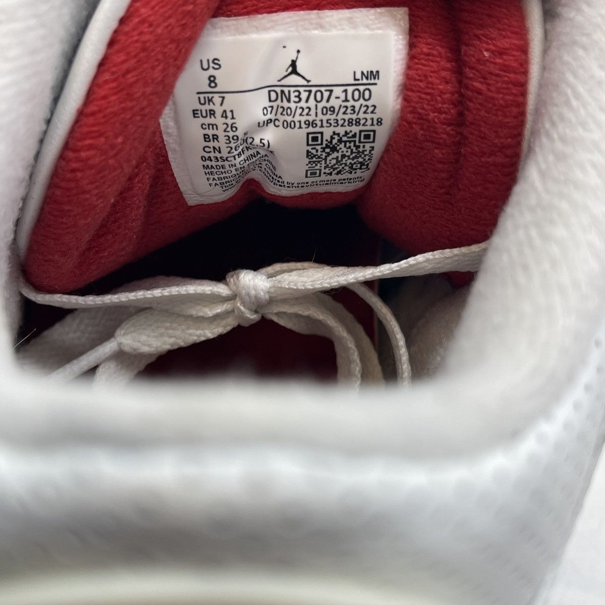 Jordan Brand Air Jordan 3 white cement reimagined Size US 8 / EU 41 - 8 Thumbnail