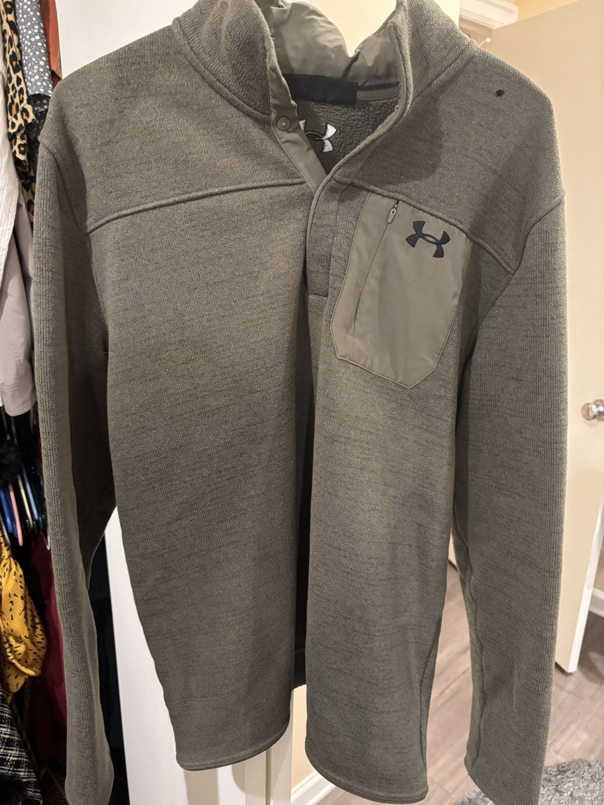 Under Armour Under Armour Olive Green Quarter Button Fleece Size US XL / EU 56 / 4 - 2 Thumbnail