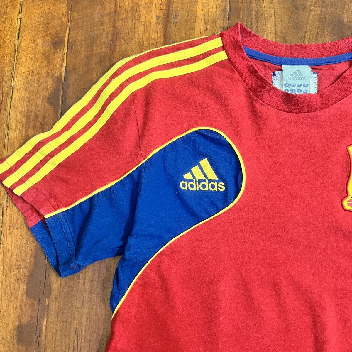 Other Vintage 2000's Spain national team shirt Size US S / EU 44-46 / 1 - 3 Thumbnail