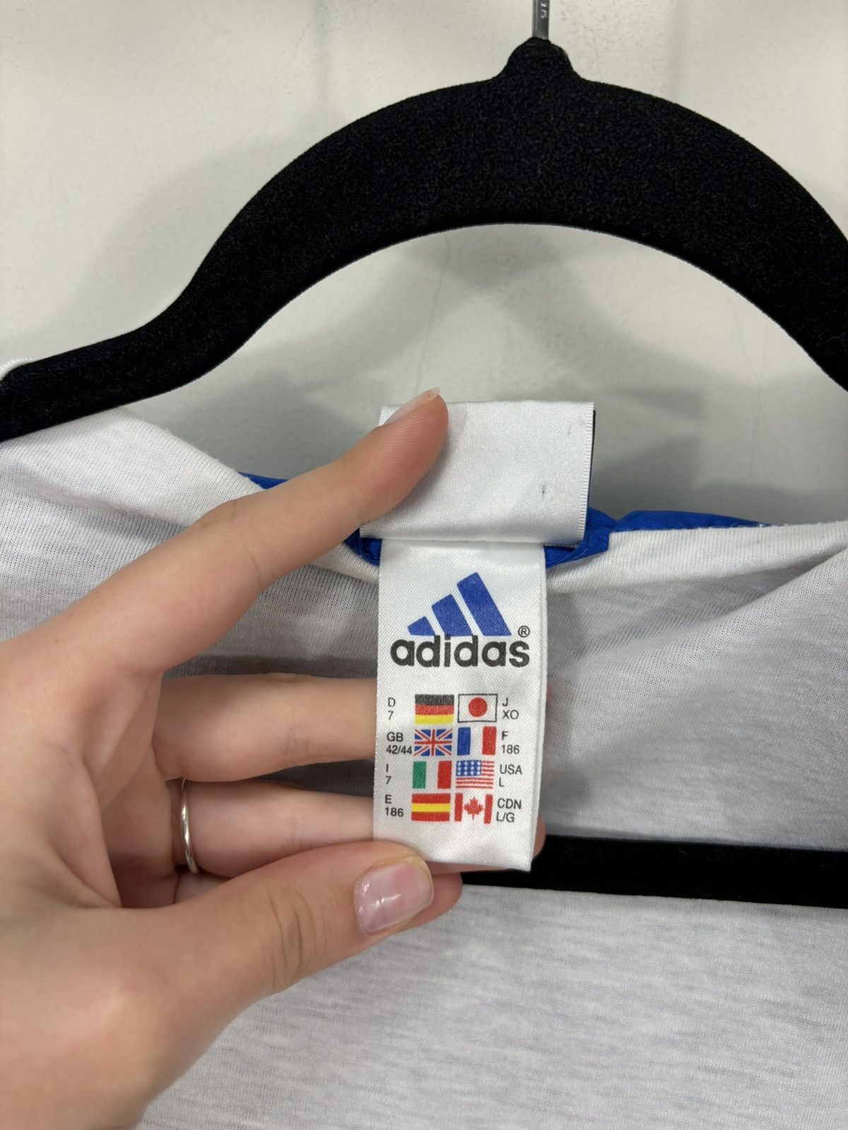 Adidas Vintage Adidas Y2K Retro Hype Full Zip Nylon Track Jacket Size US L / EU 52-54 / 3 - 13 Thumbnail