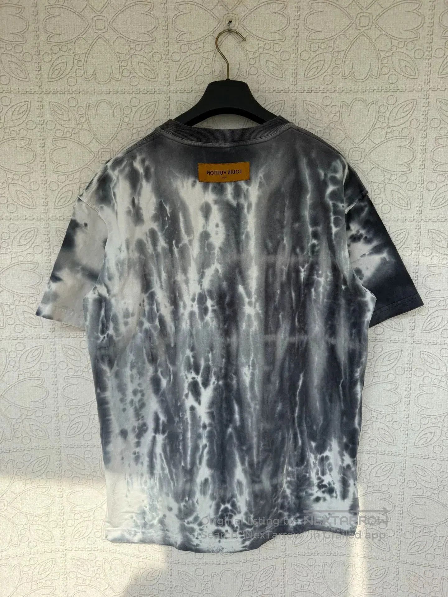 Louis Vuitton Louis Vuitton Gradient Logo Short Sleeve Shirt. Size US L / EU 52-54 / 3 - 2 Thumbnail
