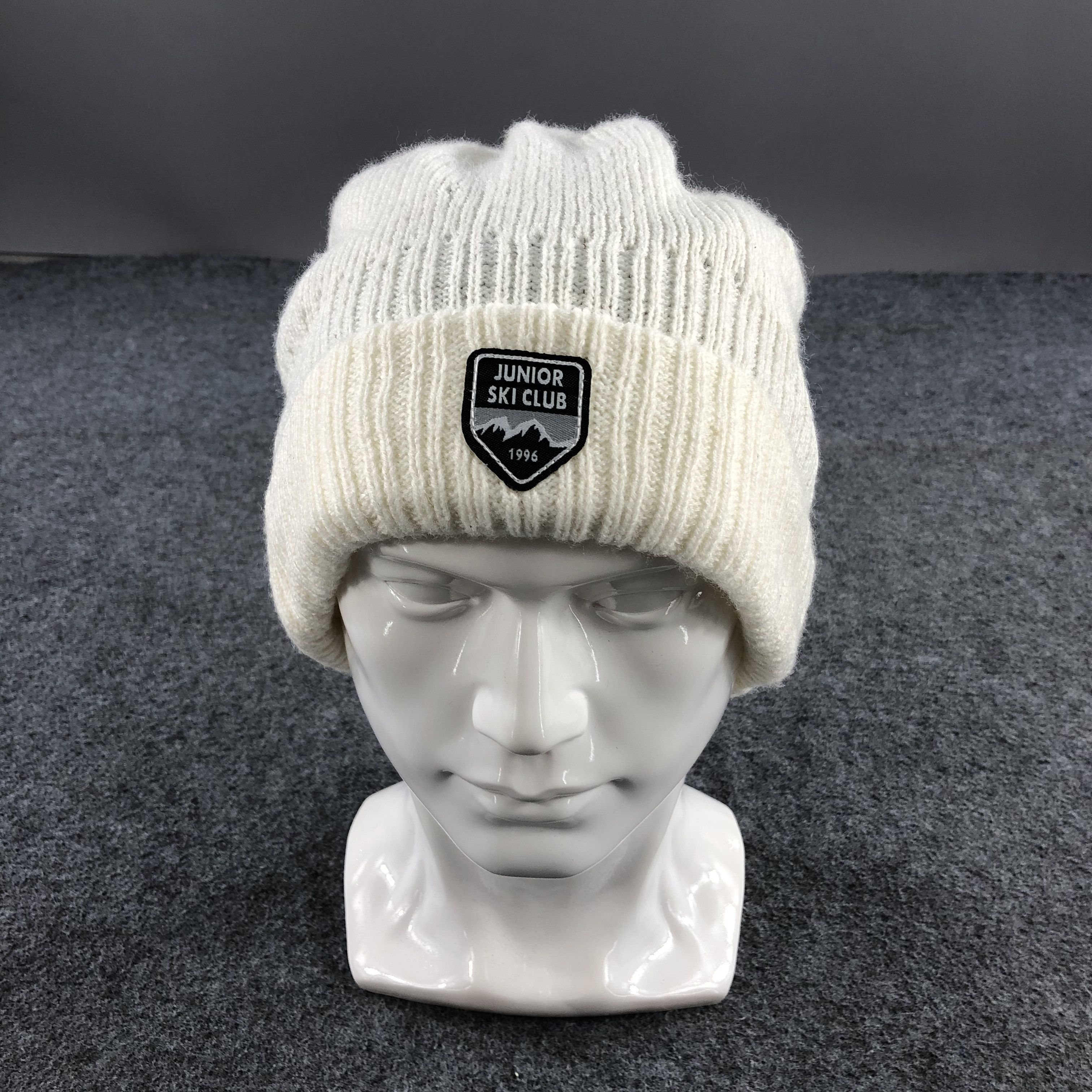 Vintage Junior Ski Club Beanie Snowcap Snow Hat B131 Size ONE SIZE - 1 Thumbnail