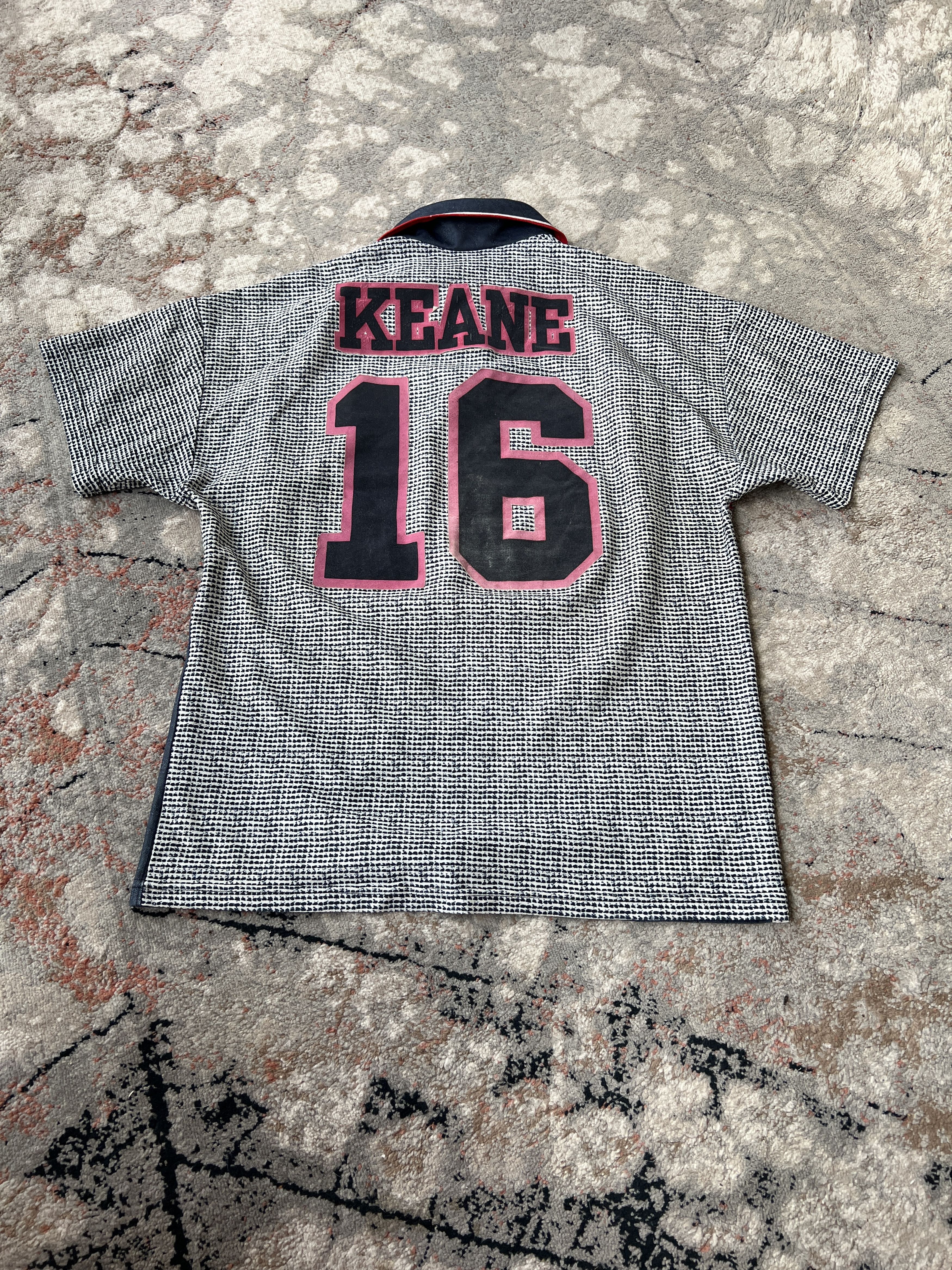 Umbro Umbro Manchester United Keane 16 Sharp Viewcam Jersey Size US XS / EU 42 / 0 - 2 Thumbnail