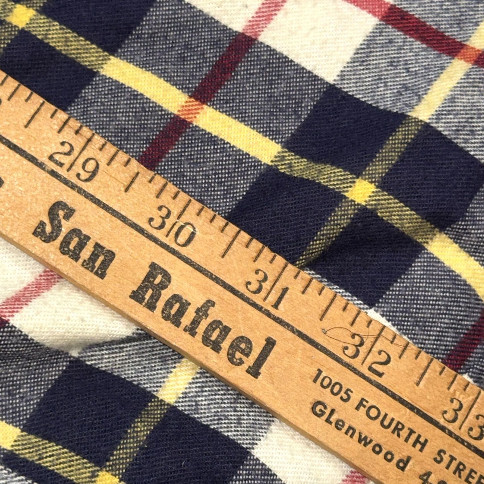 Vintage VINTAGE L.L.Bean Shirt Mens XL Tall Blue Red Plaid Flannel Button Down Collar Pocket XL Tall Mens Size US XL / EU 56 / 4 - 7 Thumbnail