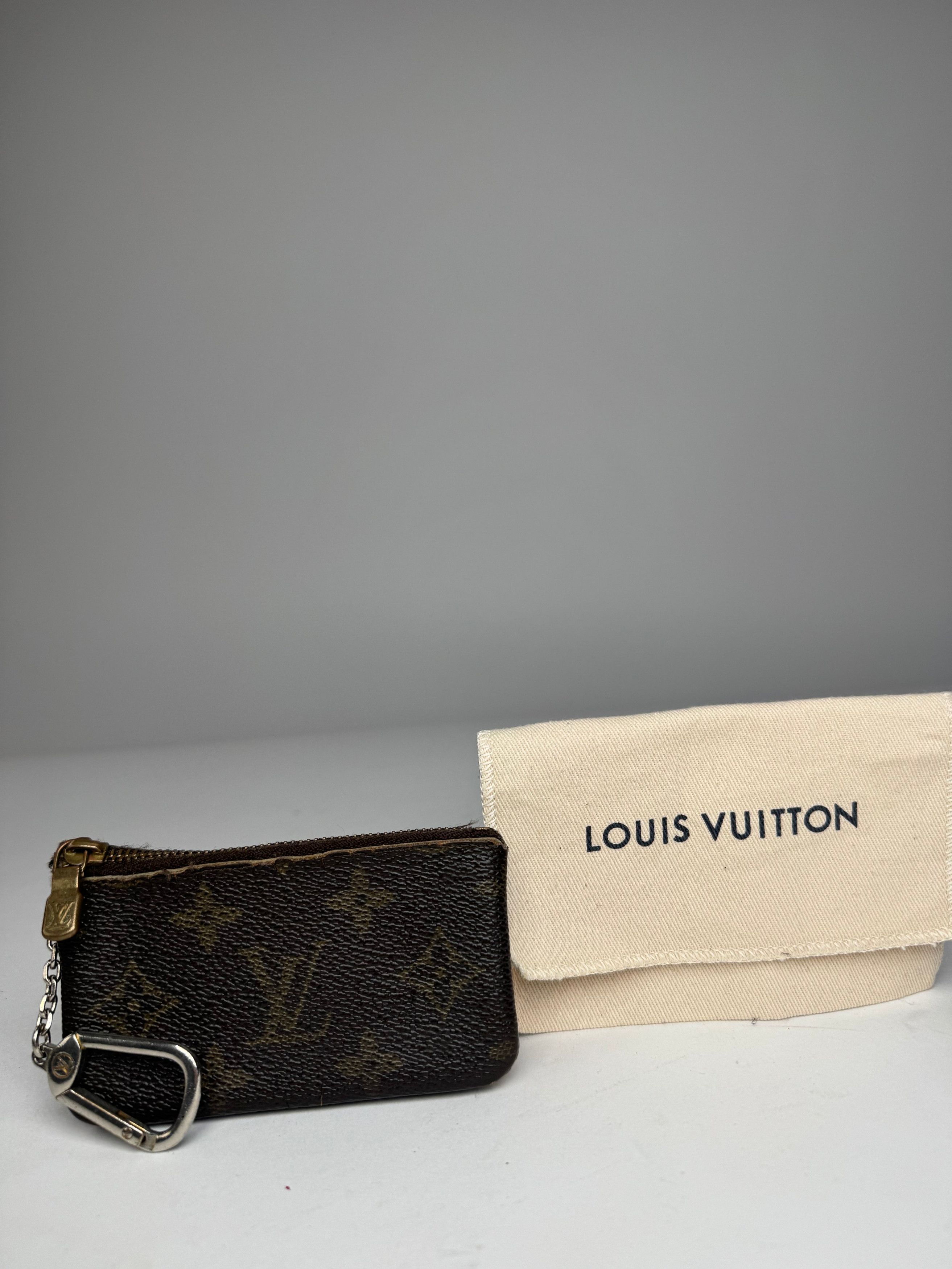 Louis Vuitton Vintage Le Dauphine Leather Card Holder Brown Size ONE SIZE - 1 Thumbnail