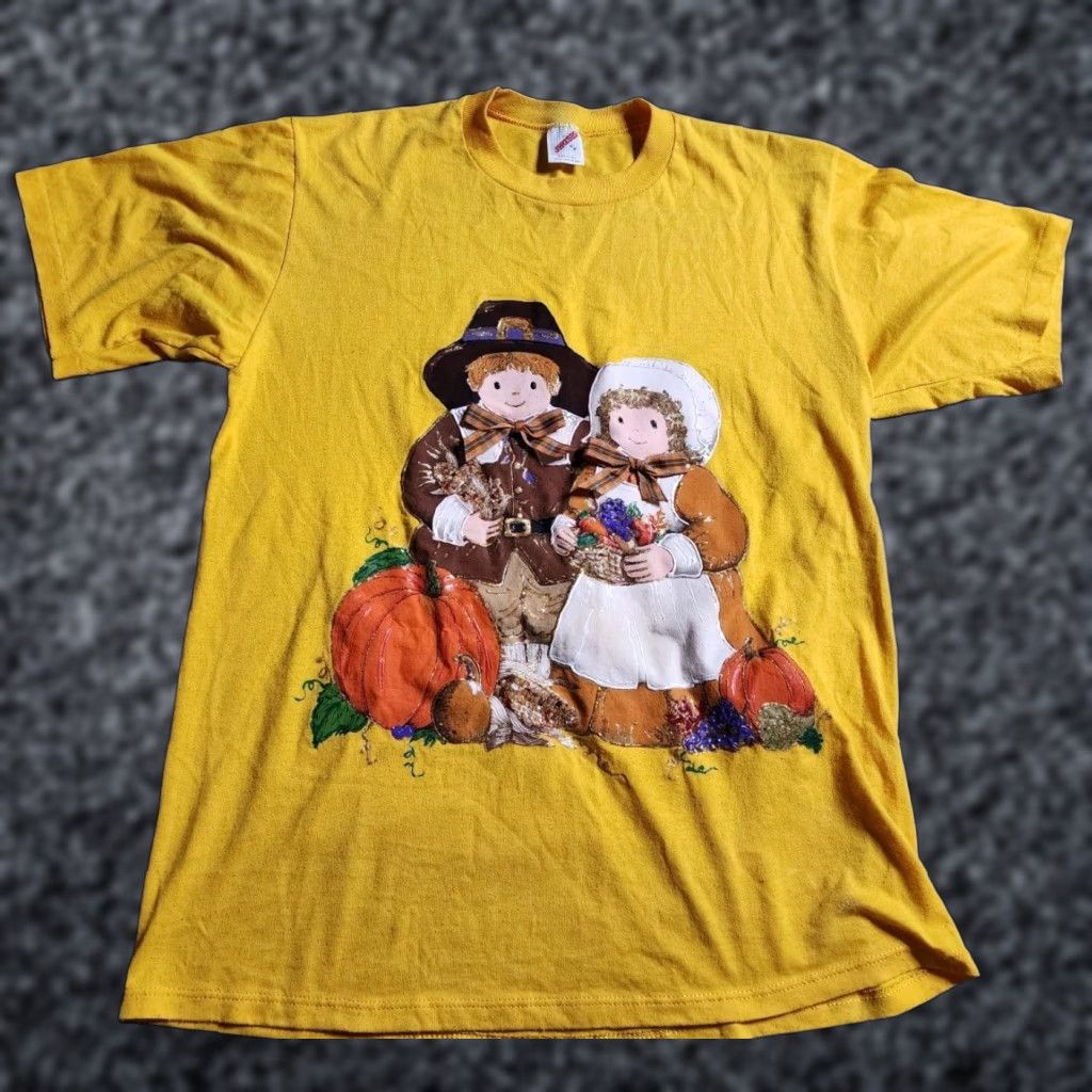Jerzees VINTAGE JERZEES XL Yellow Thanksgiving Pilgrims Puff Paint T-Shirt 90s Mens Size US XL / EU 56 / 4 - 1 Thumbnail